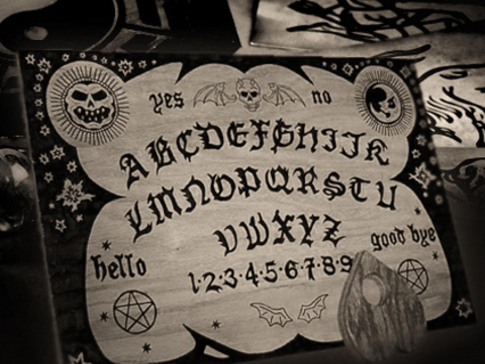 Gläserrücken, Hexenbrett & Ouija Gläserrücken, Hexenbrett & Ouija