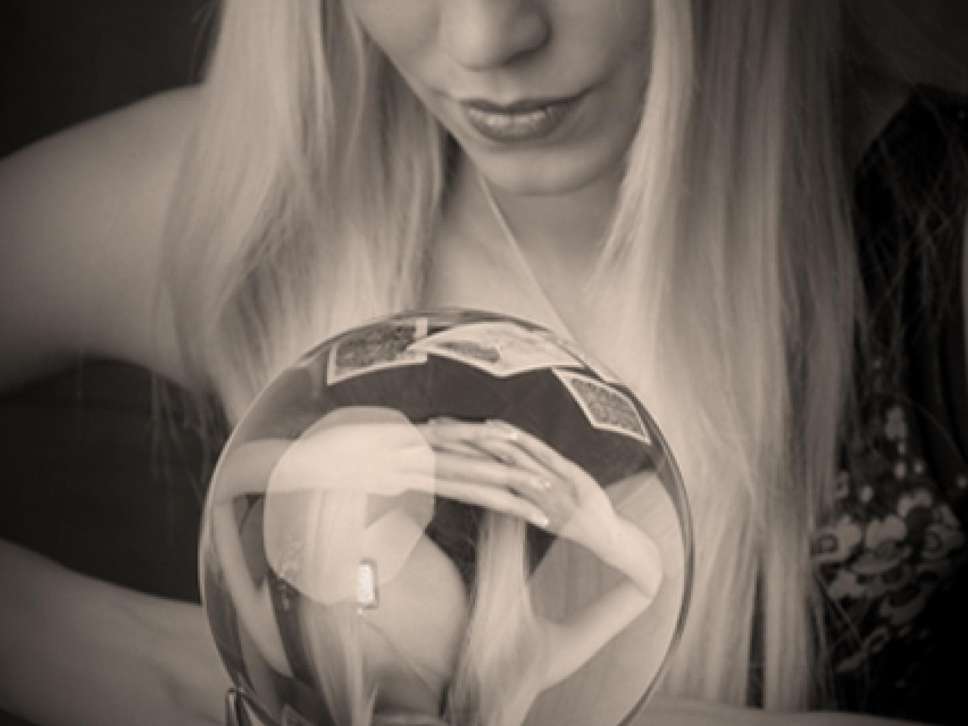 Wahrsagerei & Hellseherei Wahrsagerei & Hellseherei