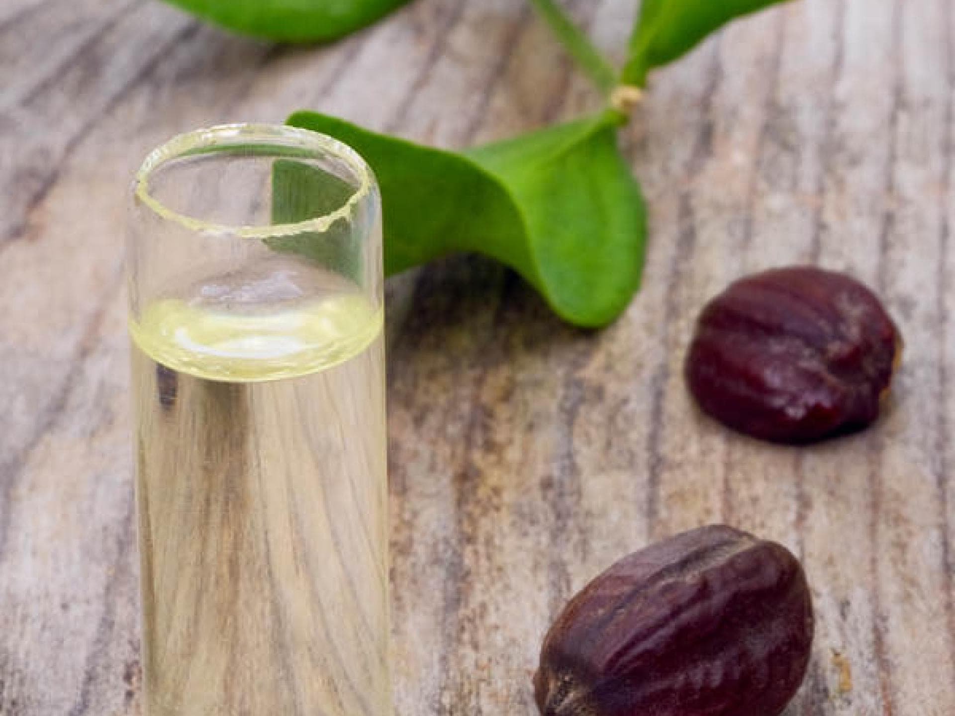 Jojobaöl für die Haarspitzen