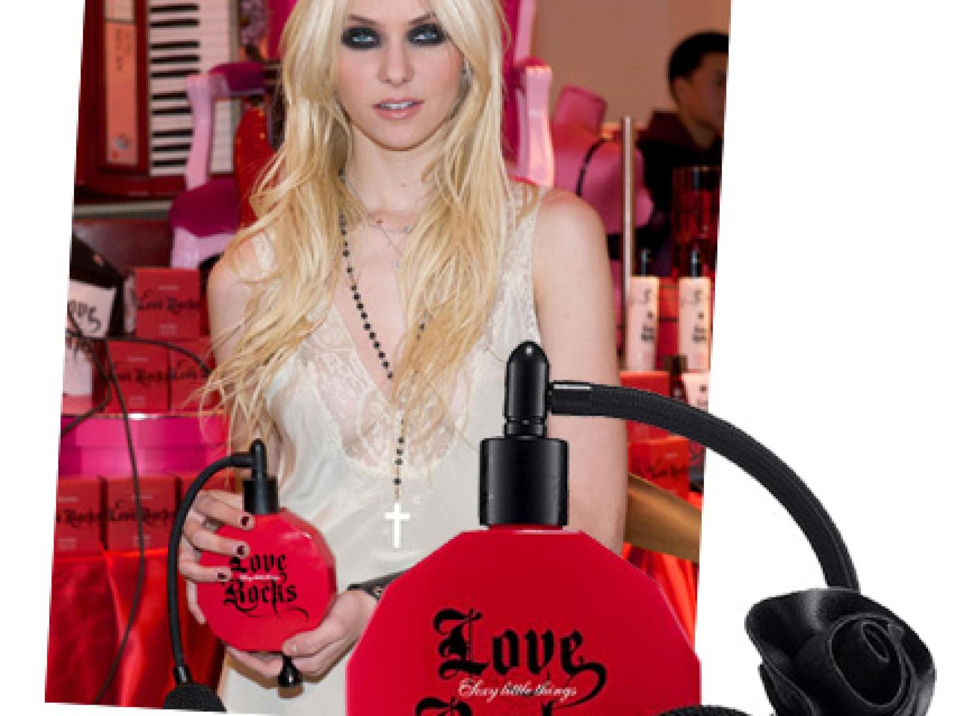 Taylor Momsen - Love Rocks