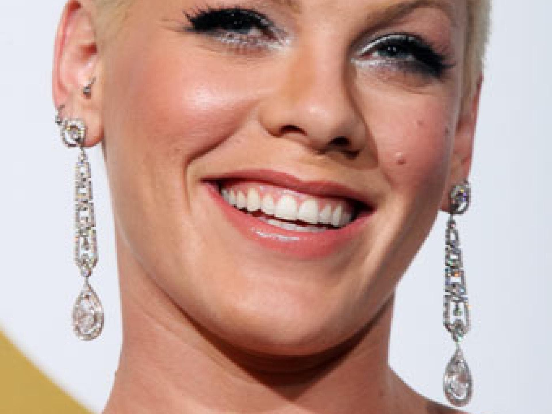 Pink mit Strassspange Pink mit Strassspange