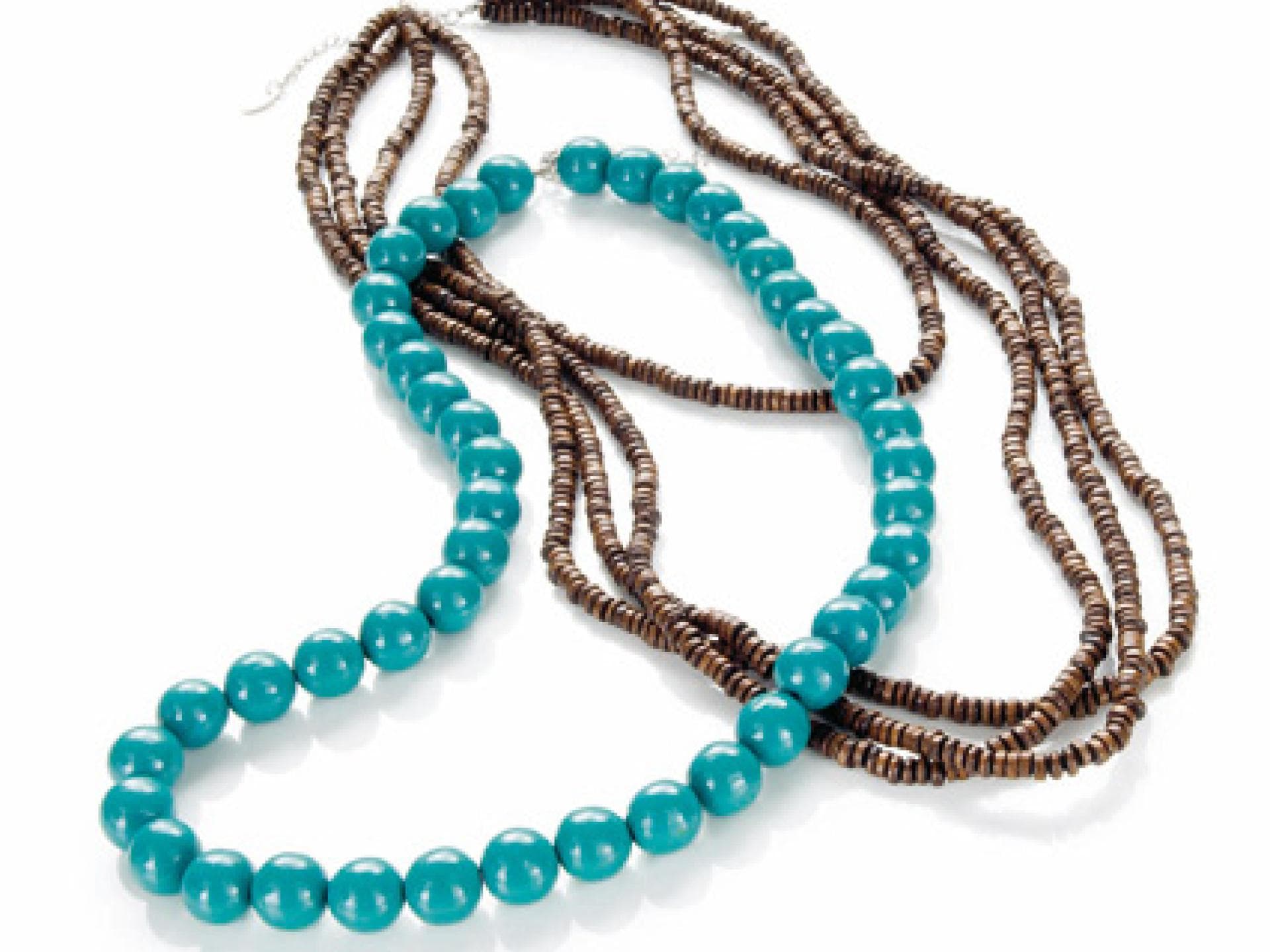 Perlenketten in Türkis und Sandfarben