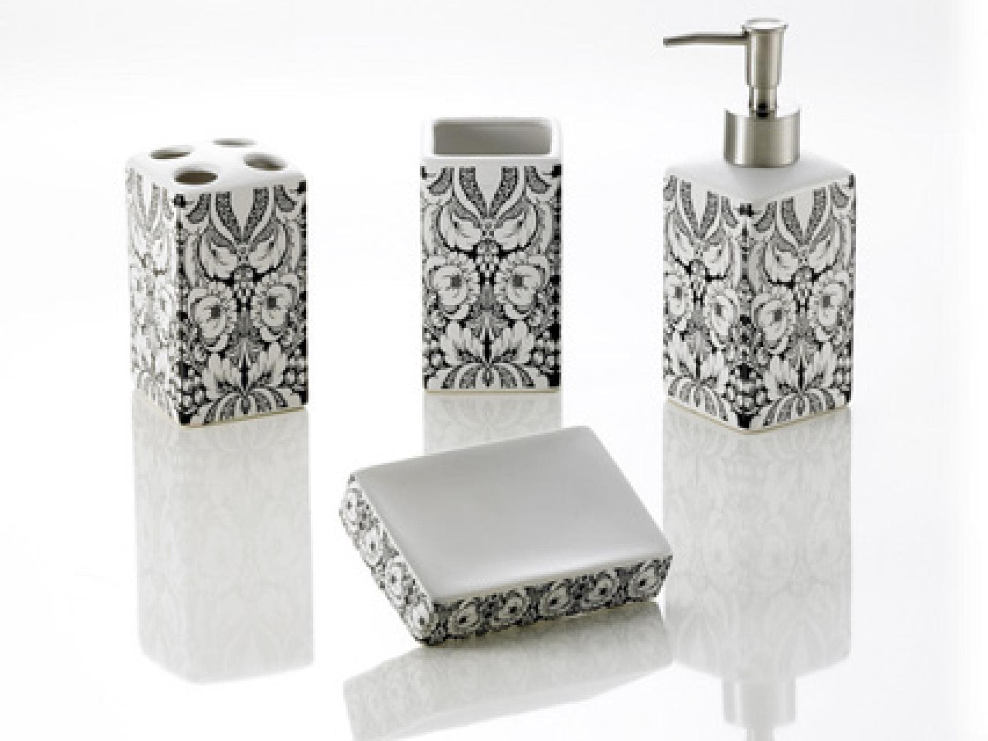 Badeaccessoires-Set von Douglas