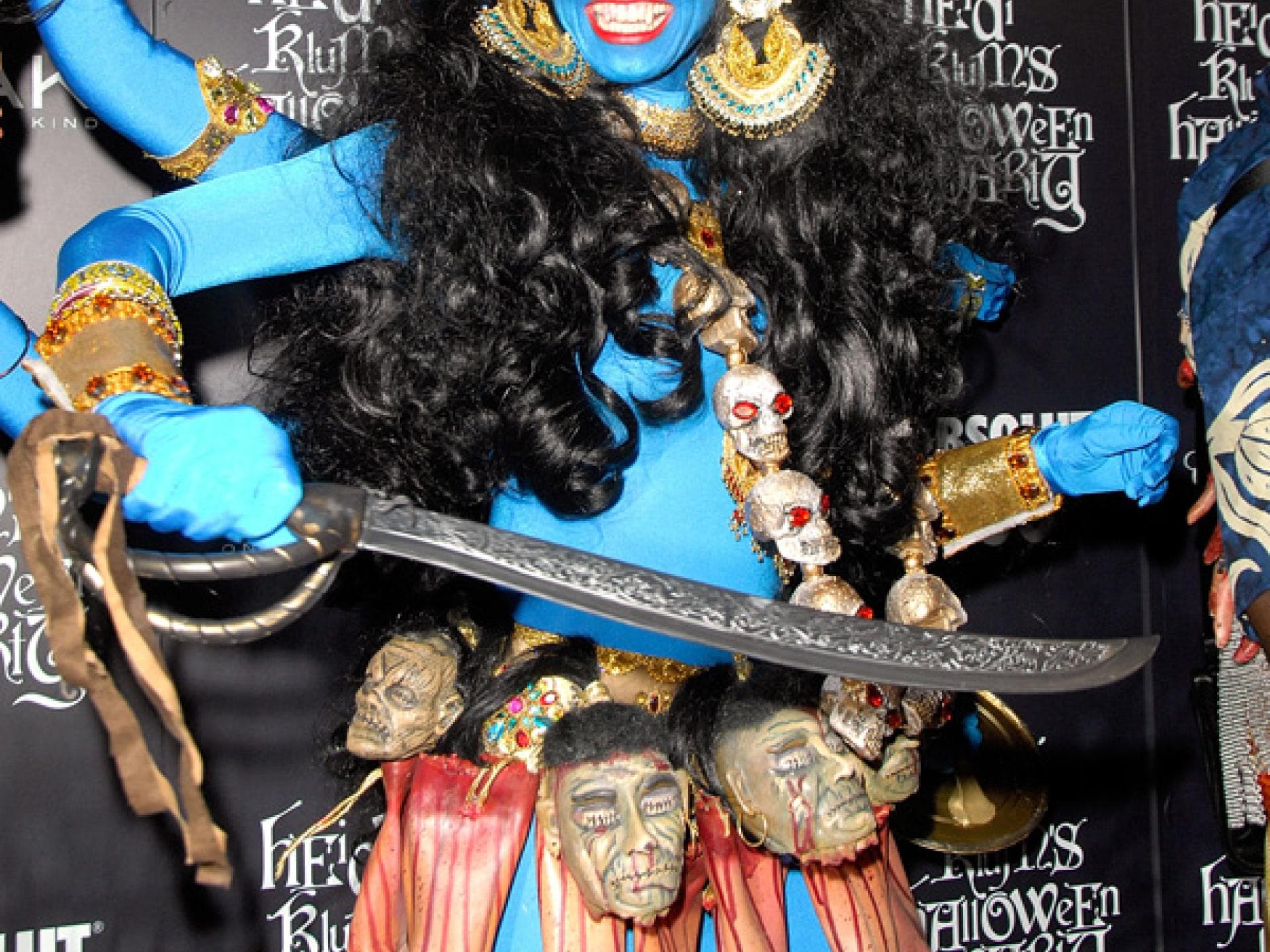 Heidi Klum als indische Gottheit an Halloween