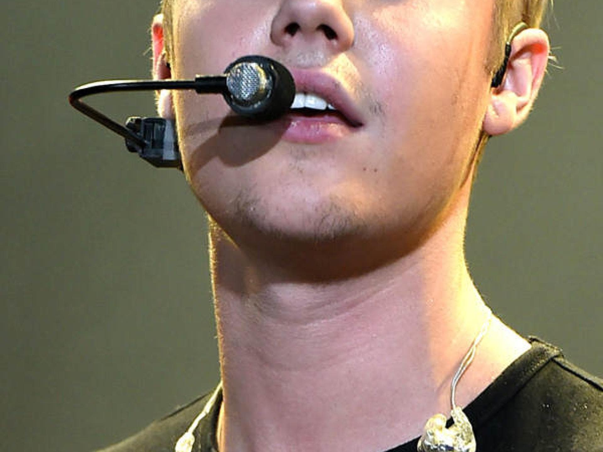 Justin Bieber mit Seitenscheitel - Mai 2015