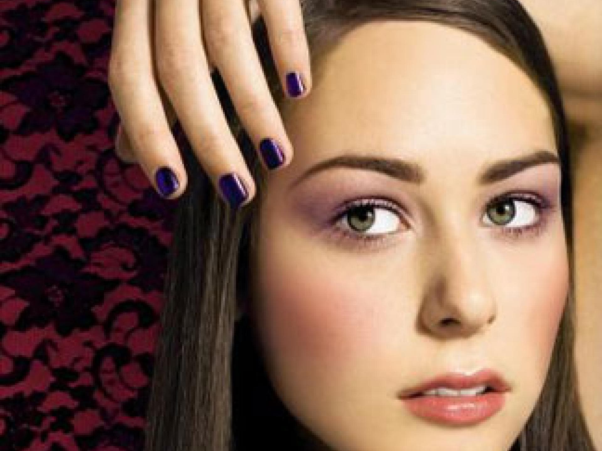 Make-up in Trendfarbe Lila