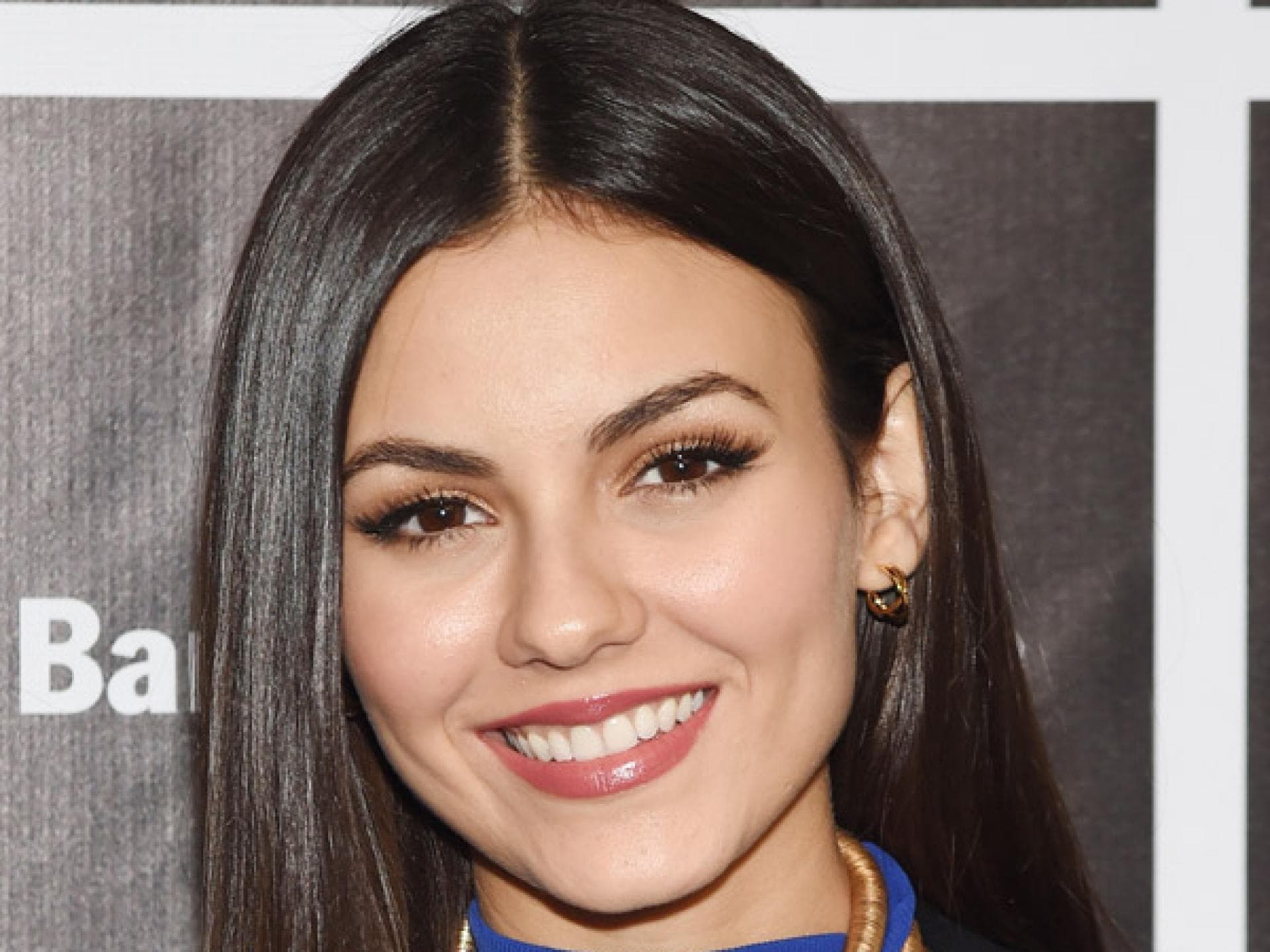 Victoria Justice: Sleek Look