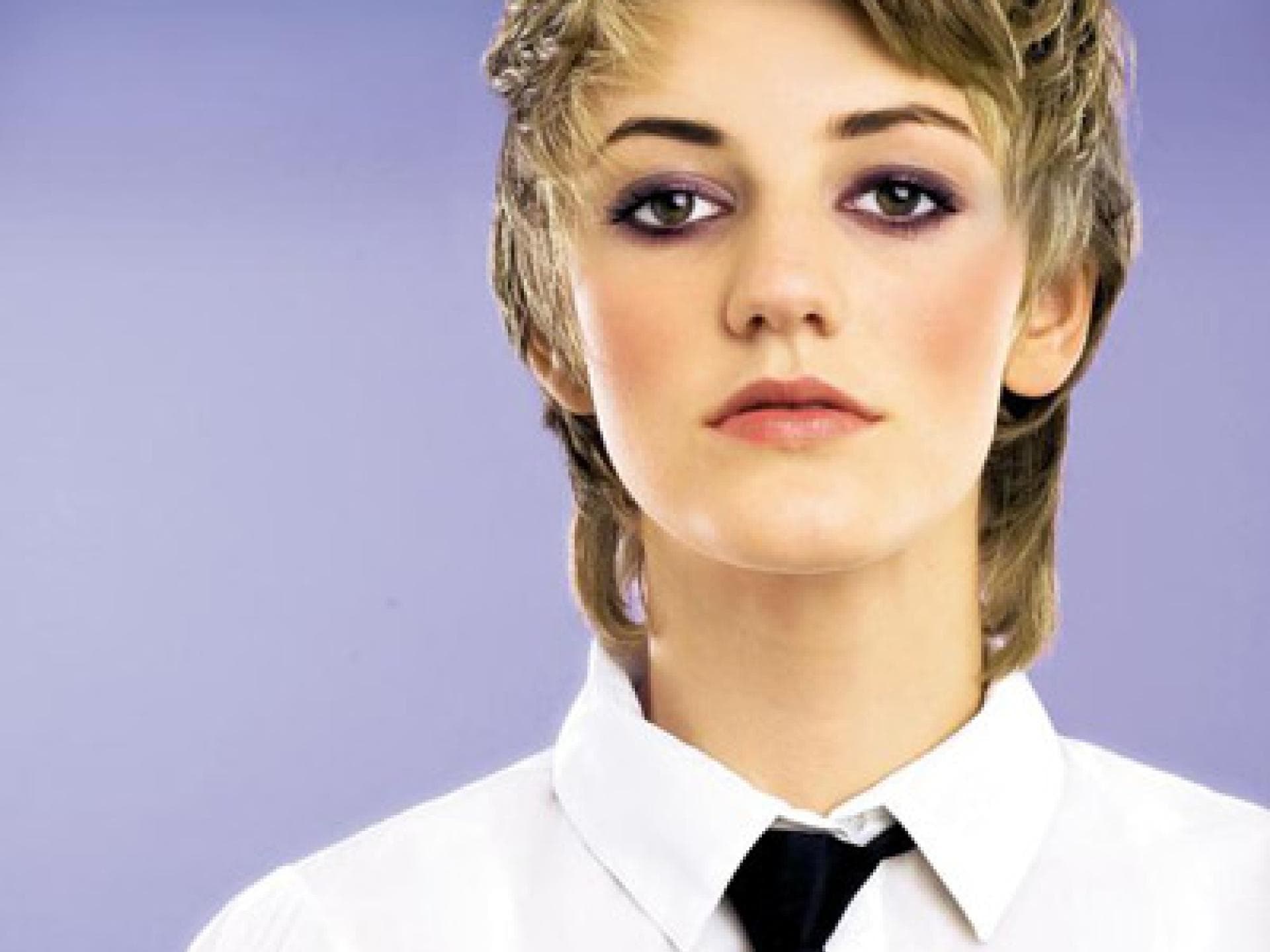 Kurzhaarschnitt lässig stylen