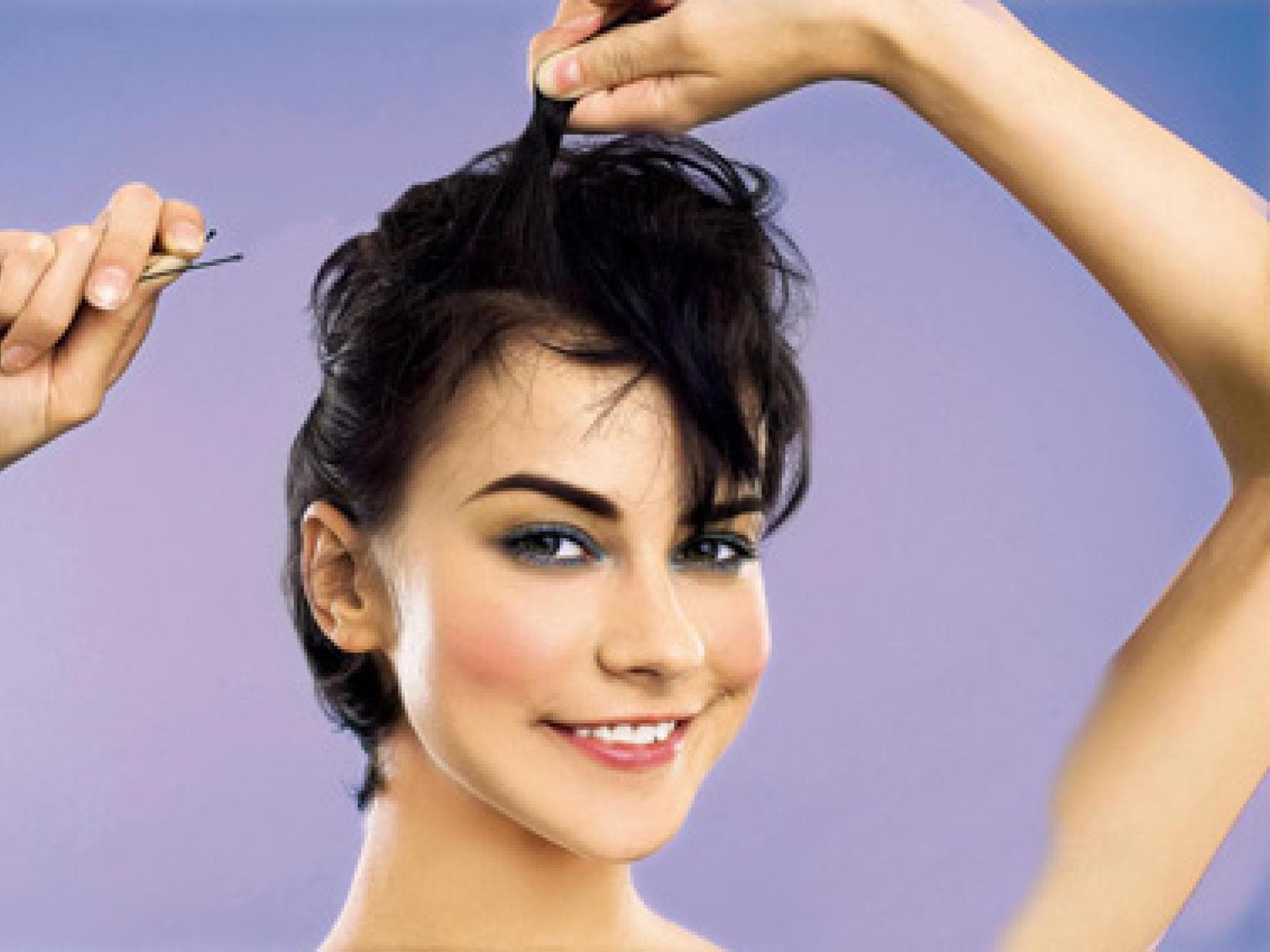 Haare mit Klammern feststecken