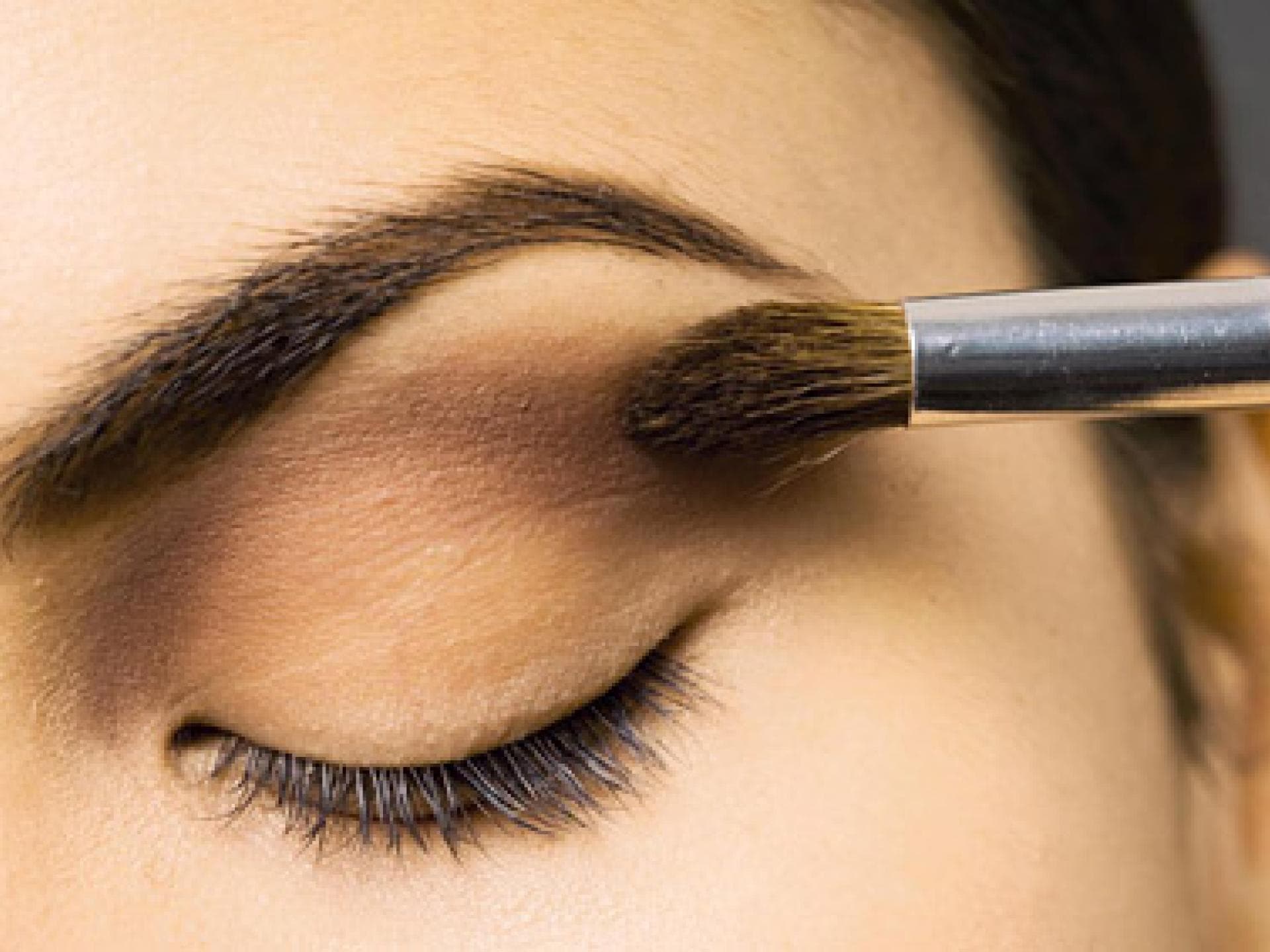 1. Aubergine-Töne für die Augen