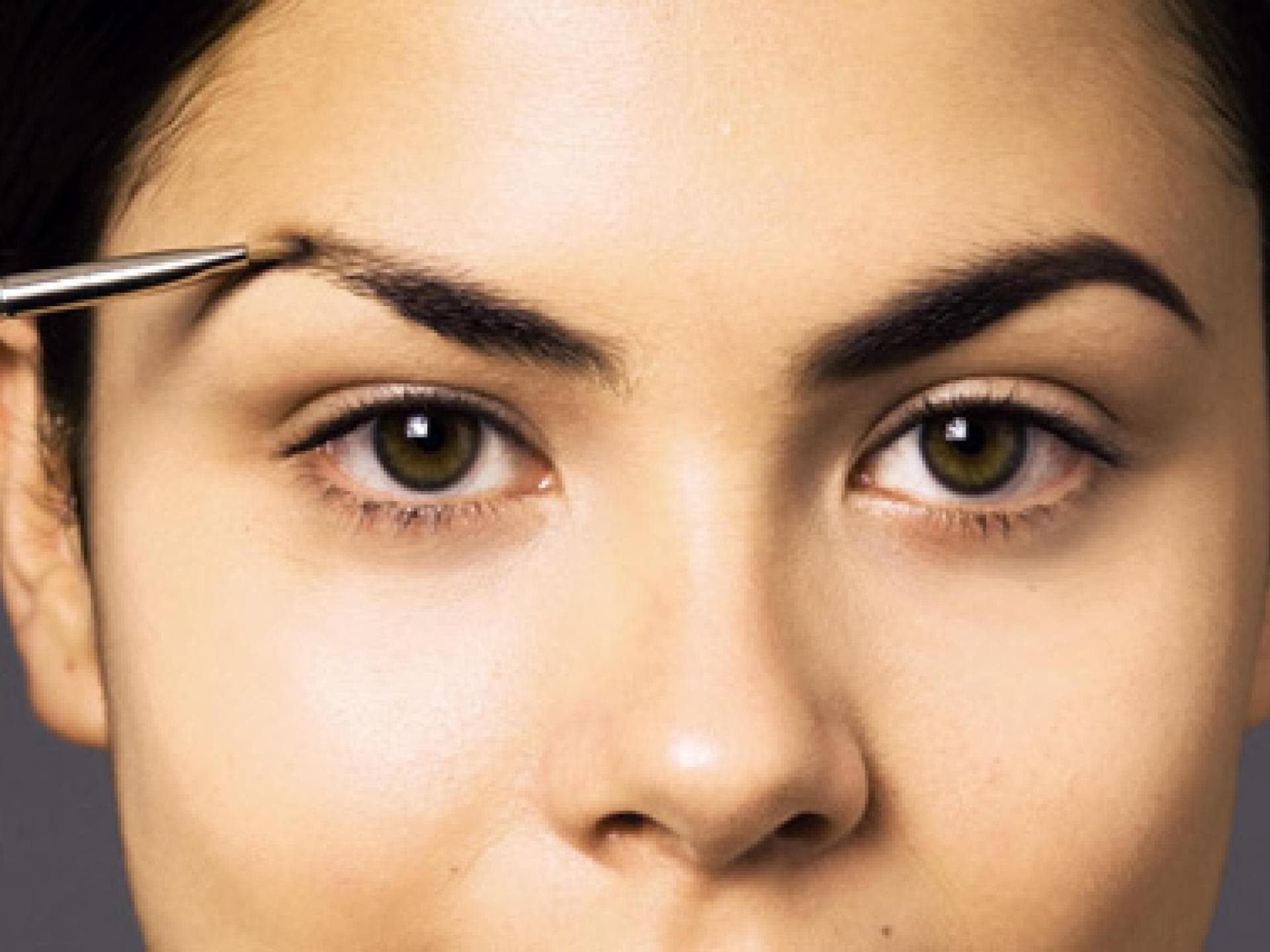 2. Augenbrauen nachzeichnen