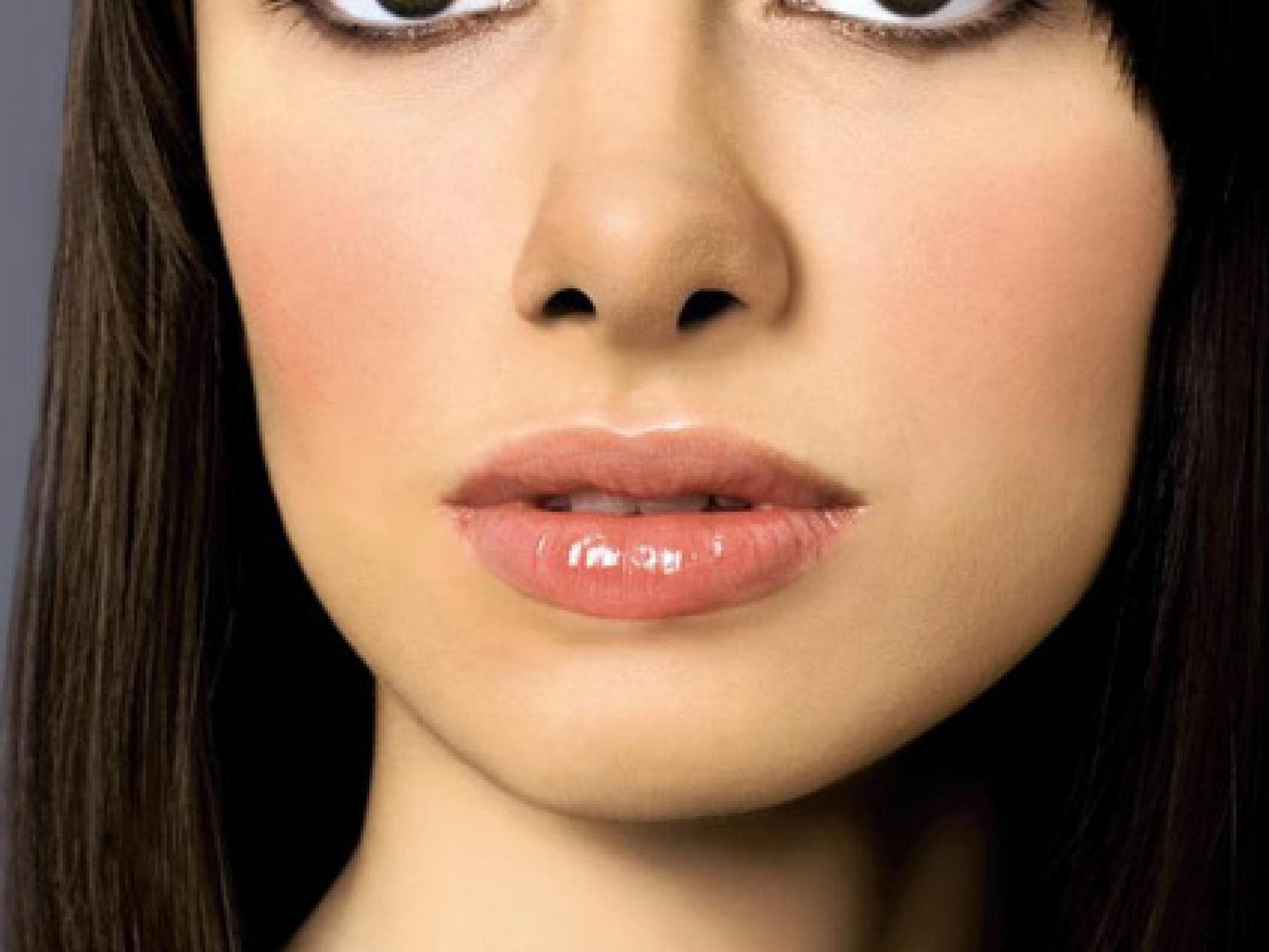 Make-up für dominante Nase