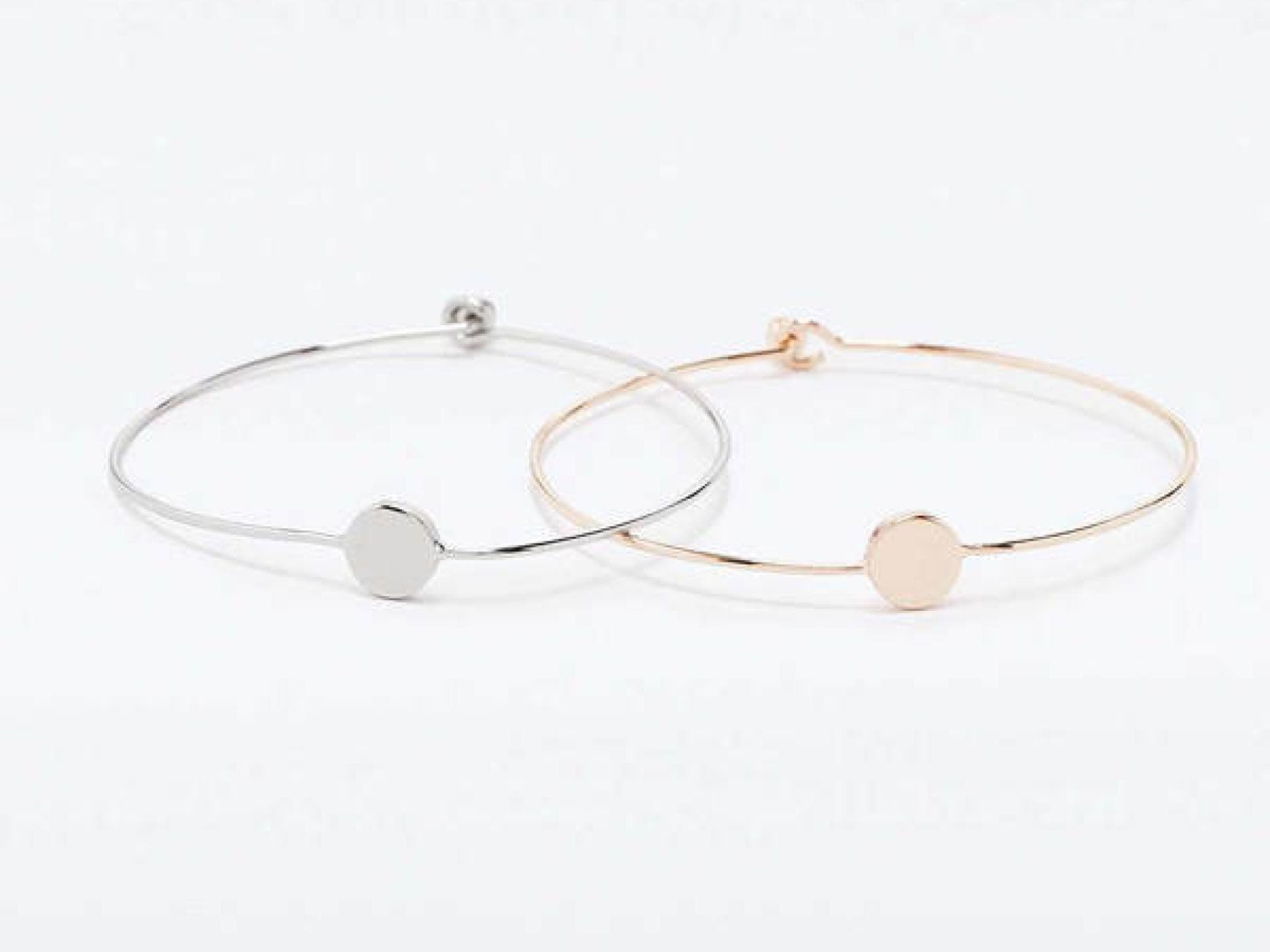 Schöne Armreifen von Urban Outfitters