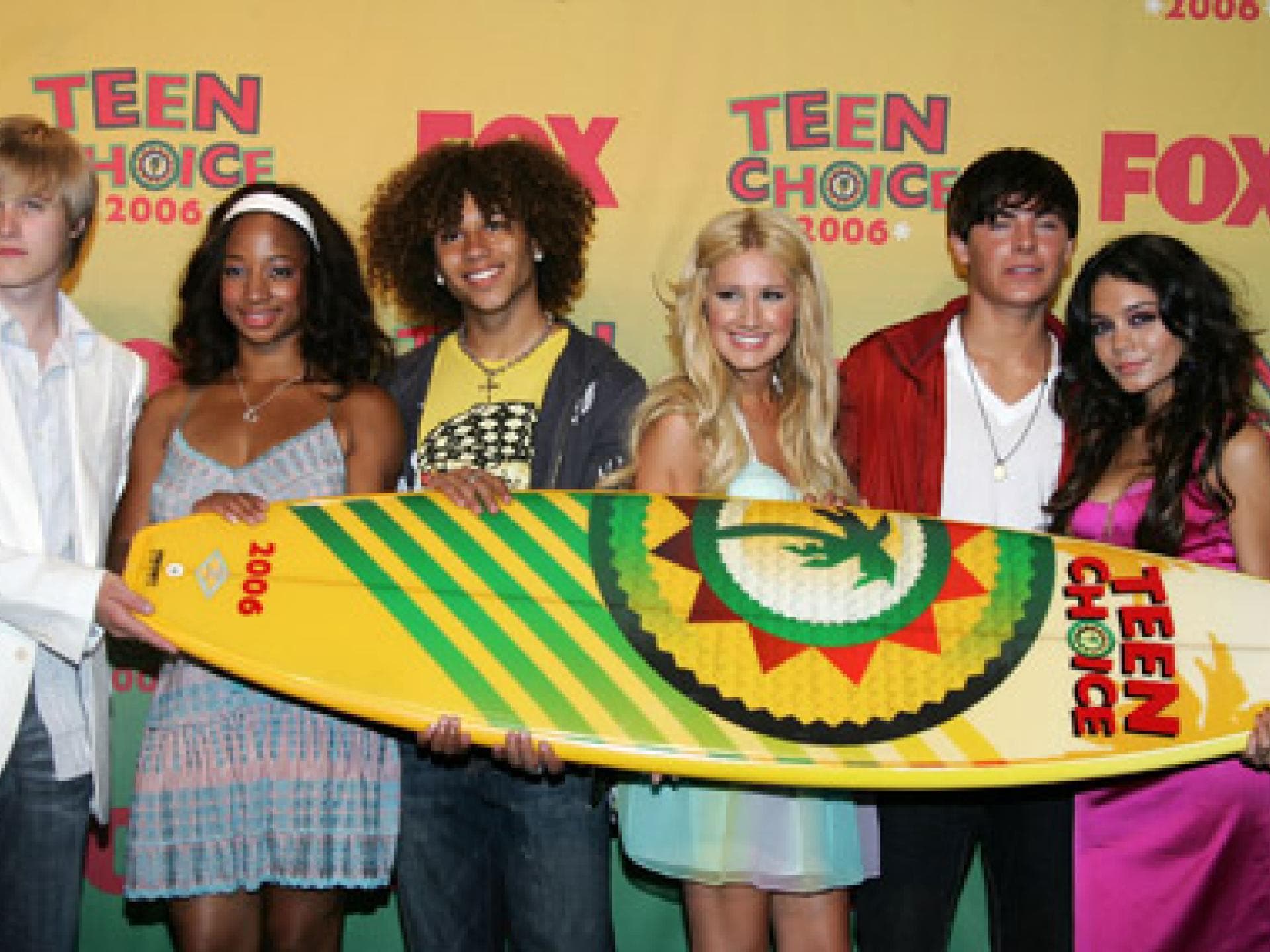 Hudgens & Efron: Teen Choice Award '06 Hudgens & Efron: Teen Choice Award '06