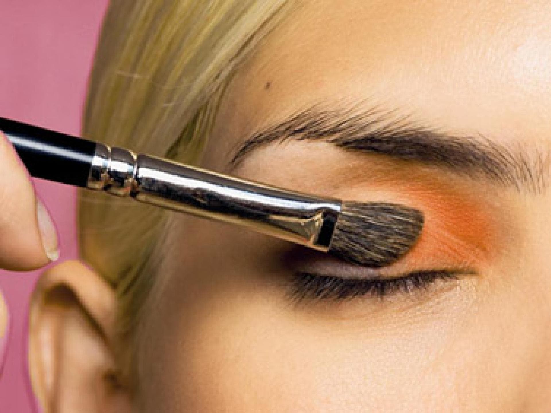 Orangefarbener Lidschatten Orangefarbener Lidschatten