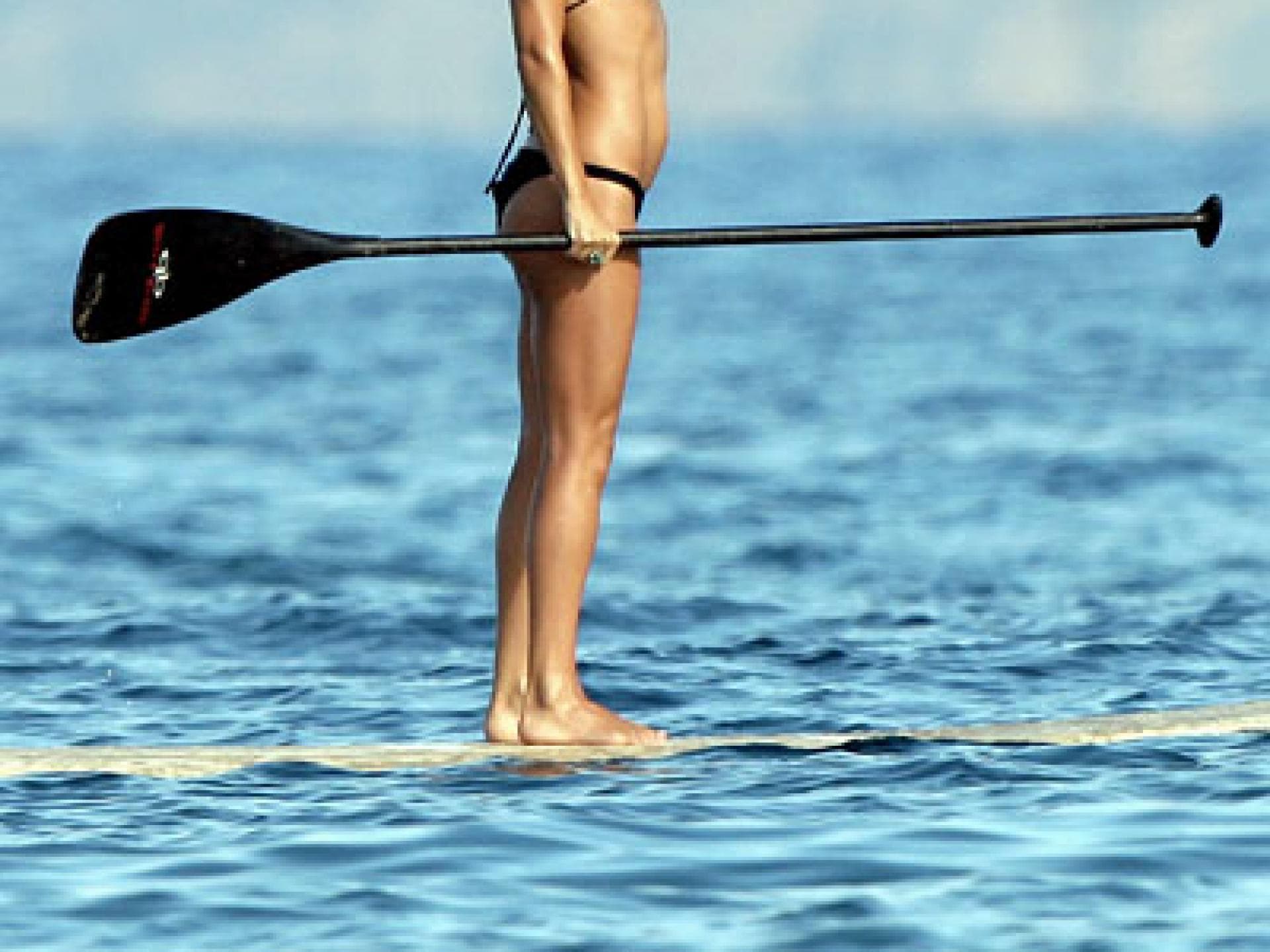Kate Hudson beim Stand up Paddling Kate Hudson beim Stand up Paddling