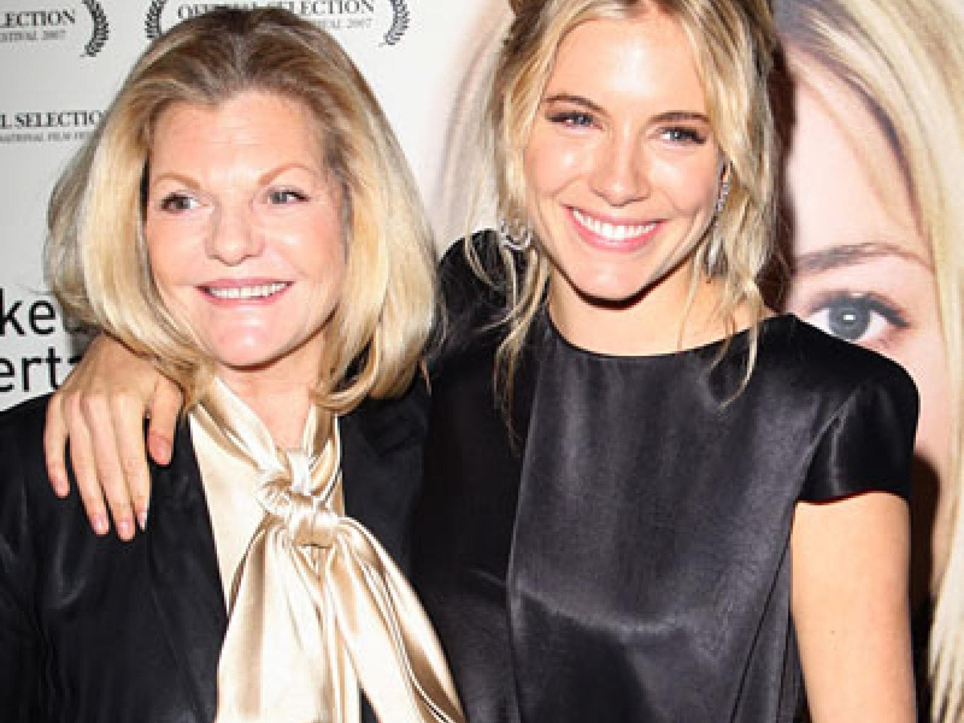 Sienna Miller und ihre Mutter Sienna Miller und ihre Mutter