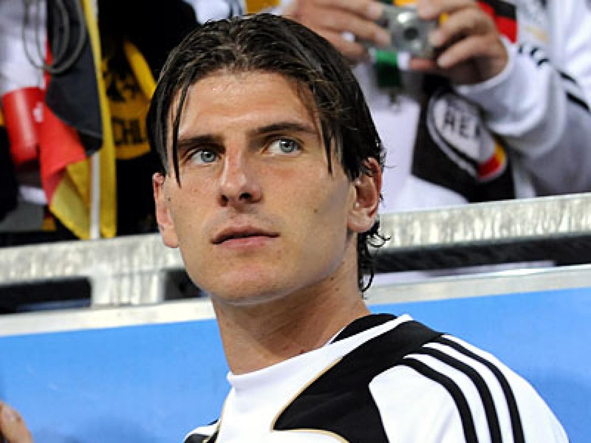 Kicker Mario Gomez