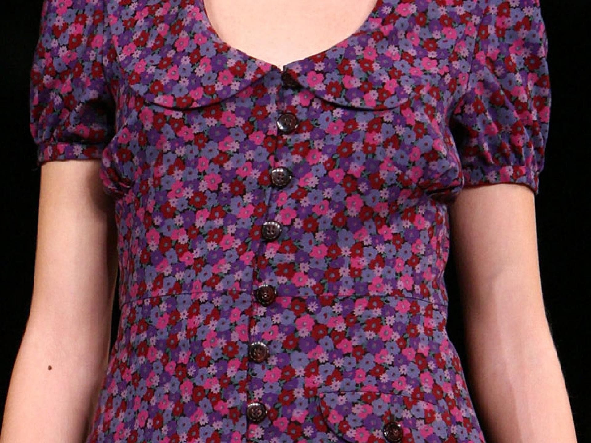 Jennifer Hof mit langen Haaren