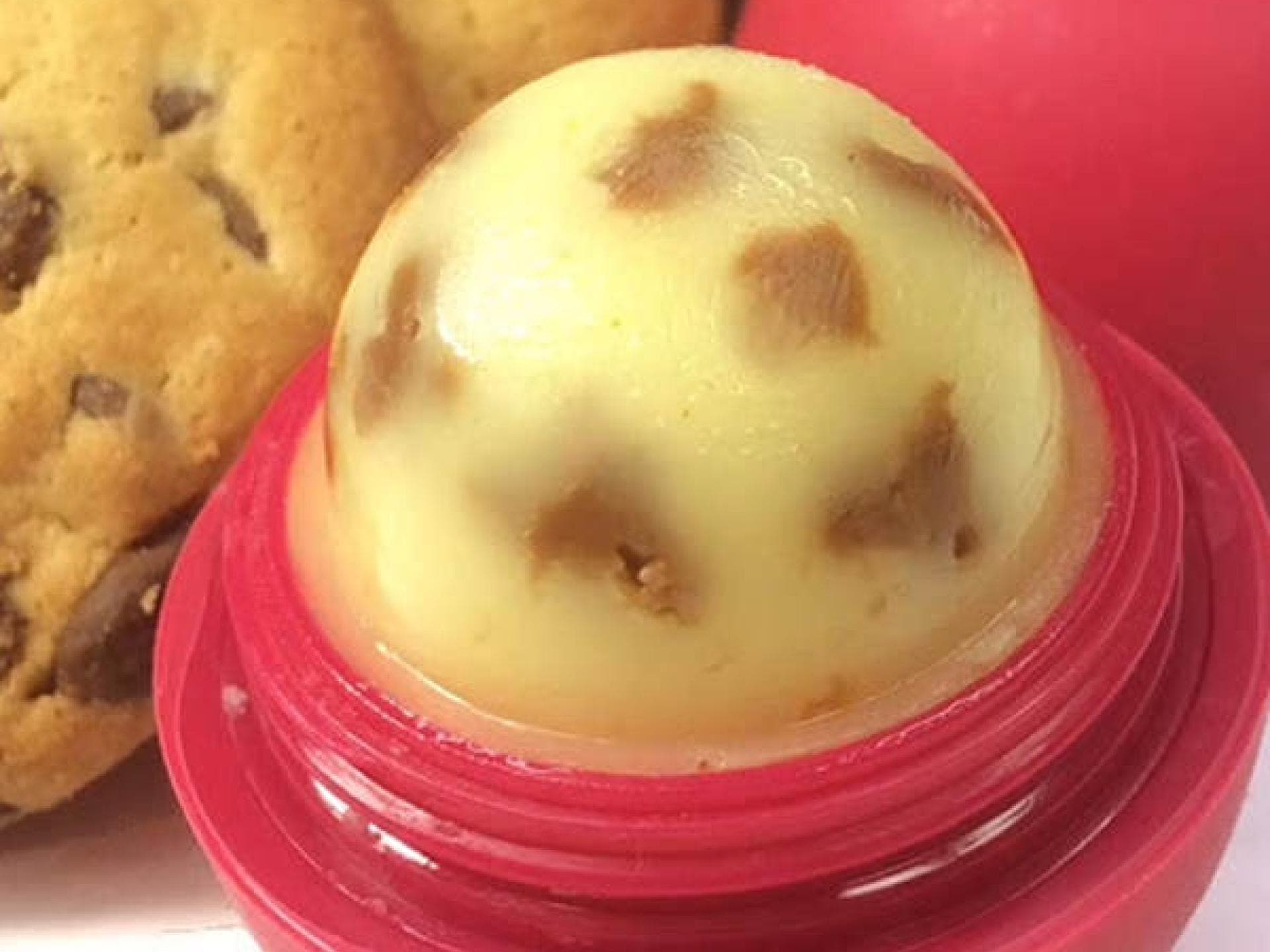 Cookie Dough eos lip balm