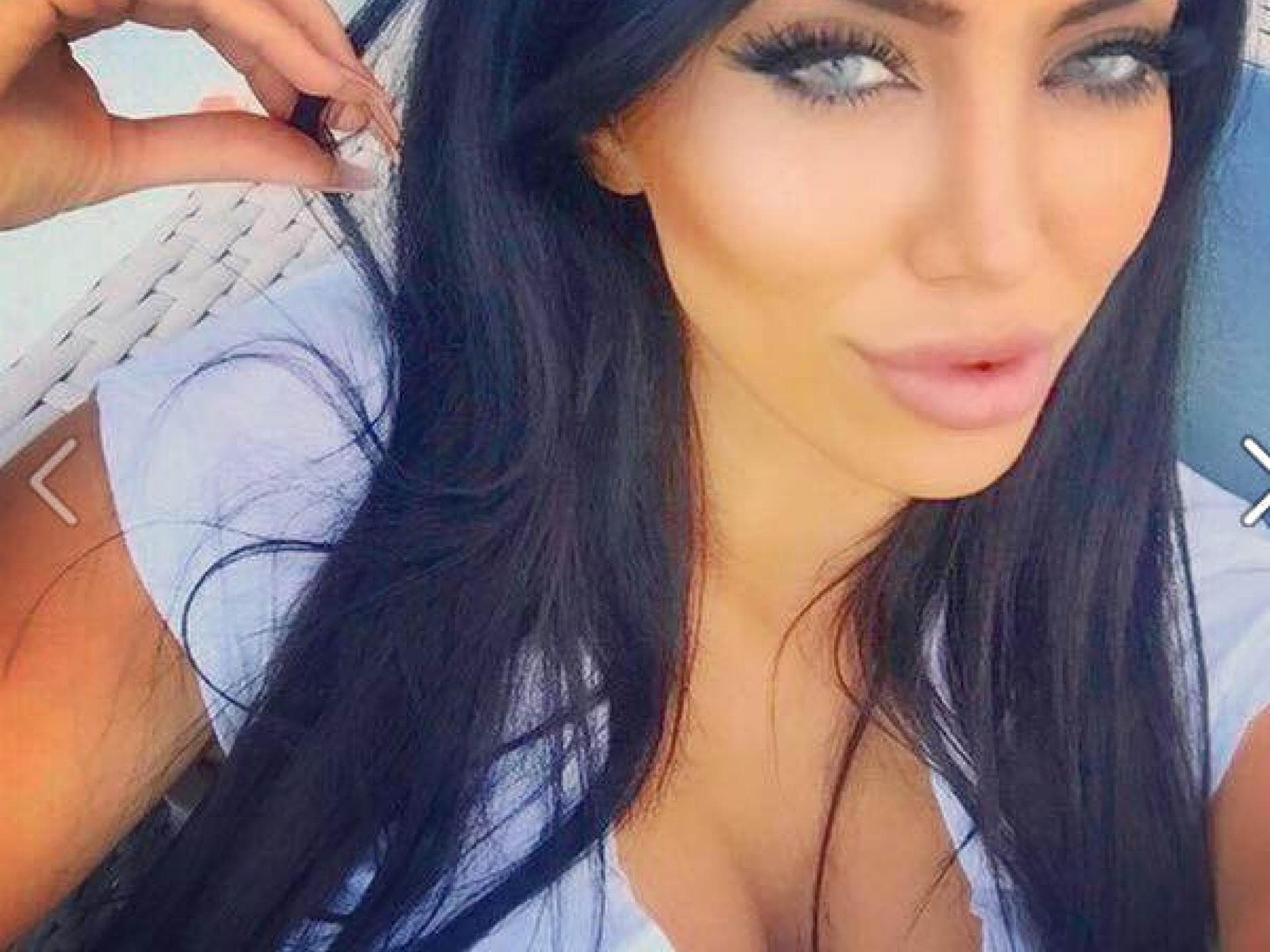 Kim Kardashian Lookalike