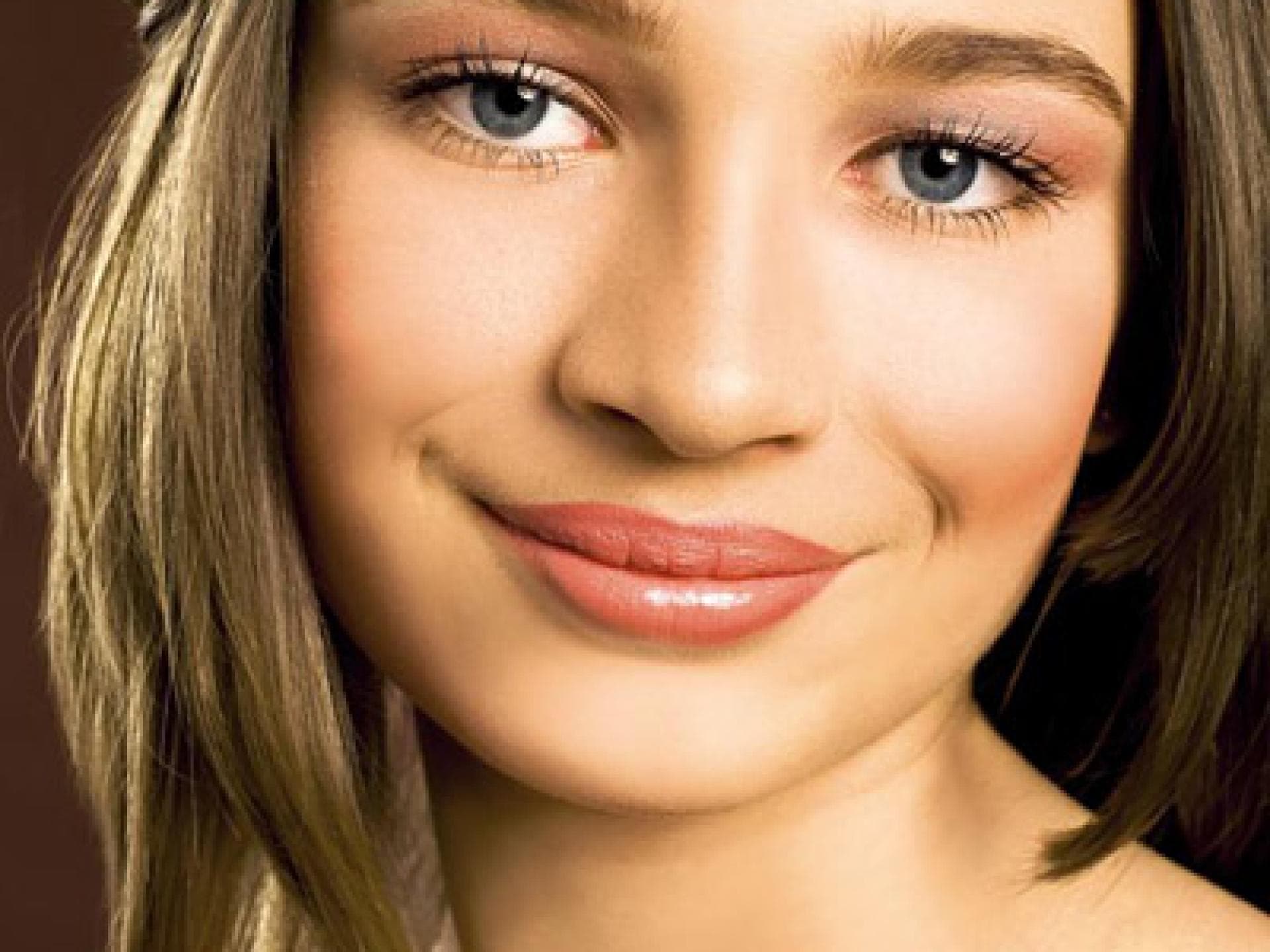 Und fertig ist das Nude-Make-up