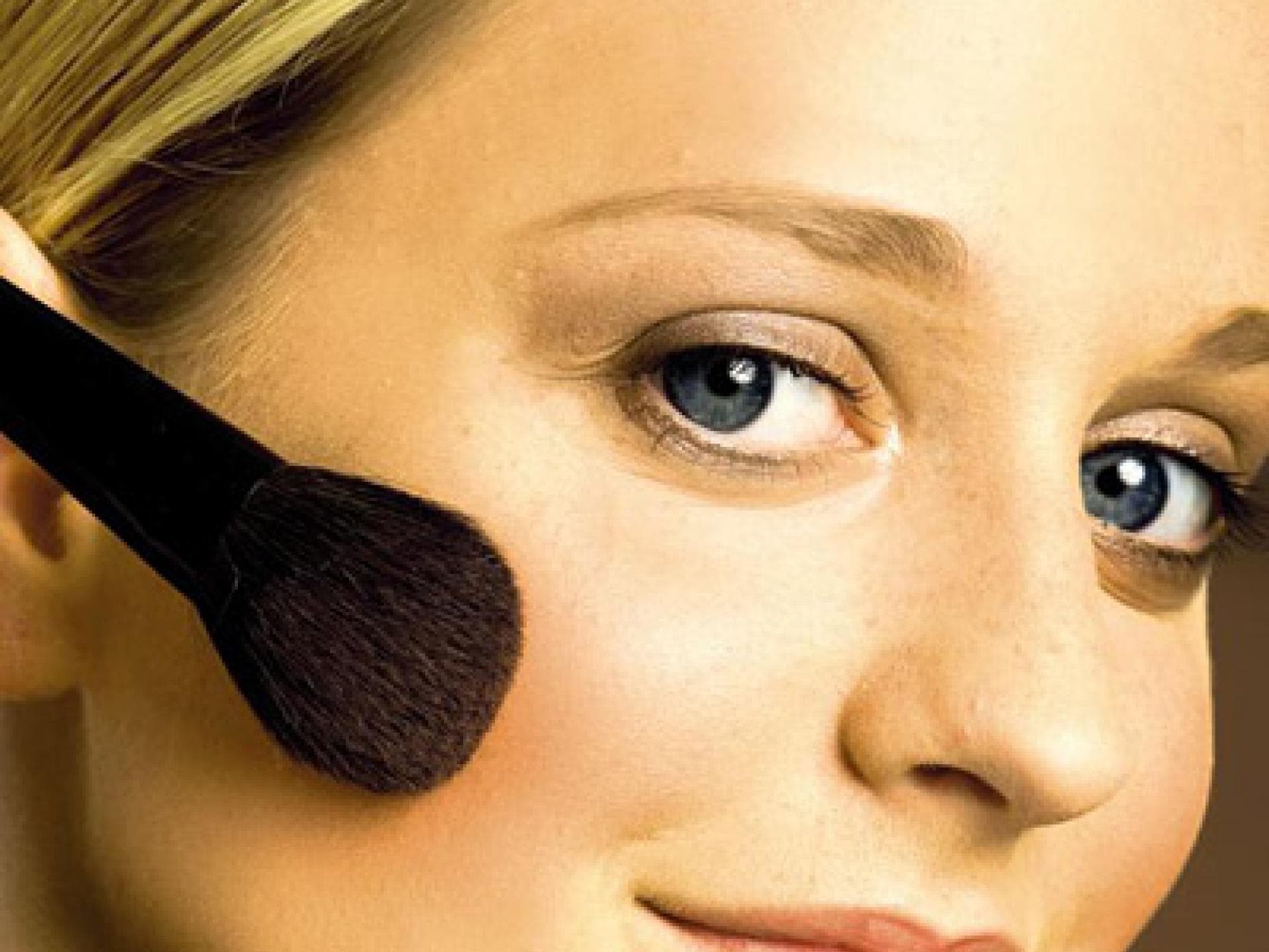 Schritt 3: Rouge in Zartrosa