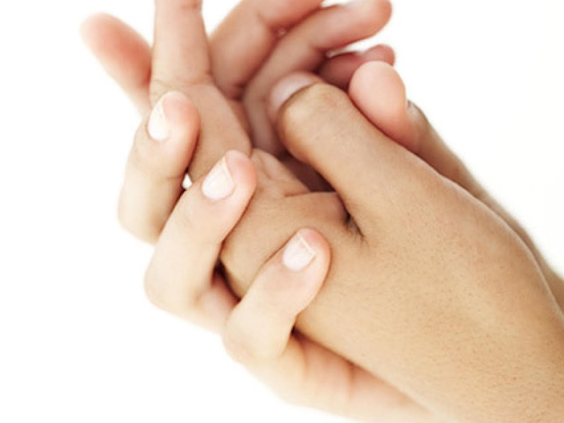 Olivenöl pflegt die Nägel