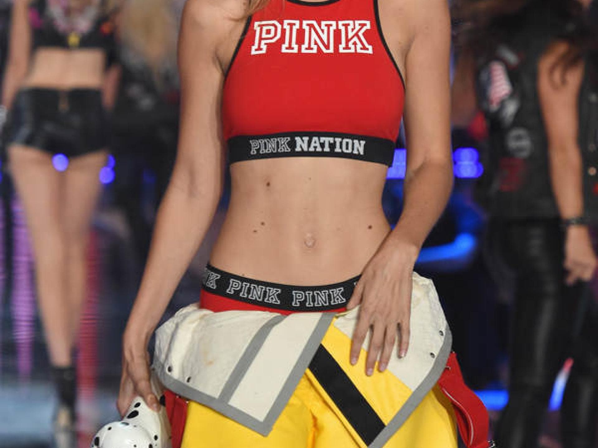 Gigi Hadid für PINK by Victorias Secret 2015