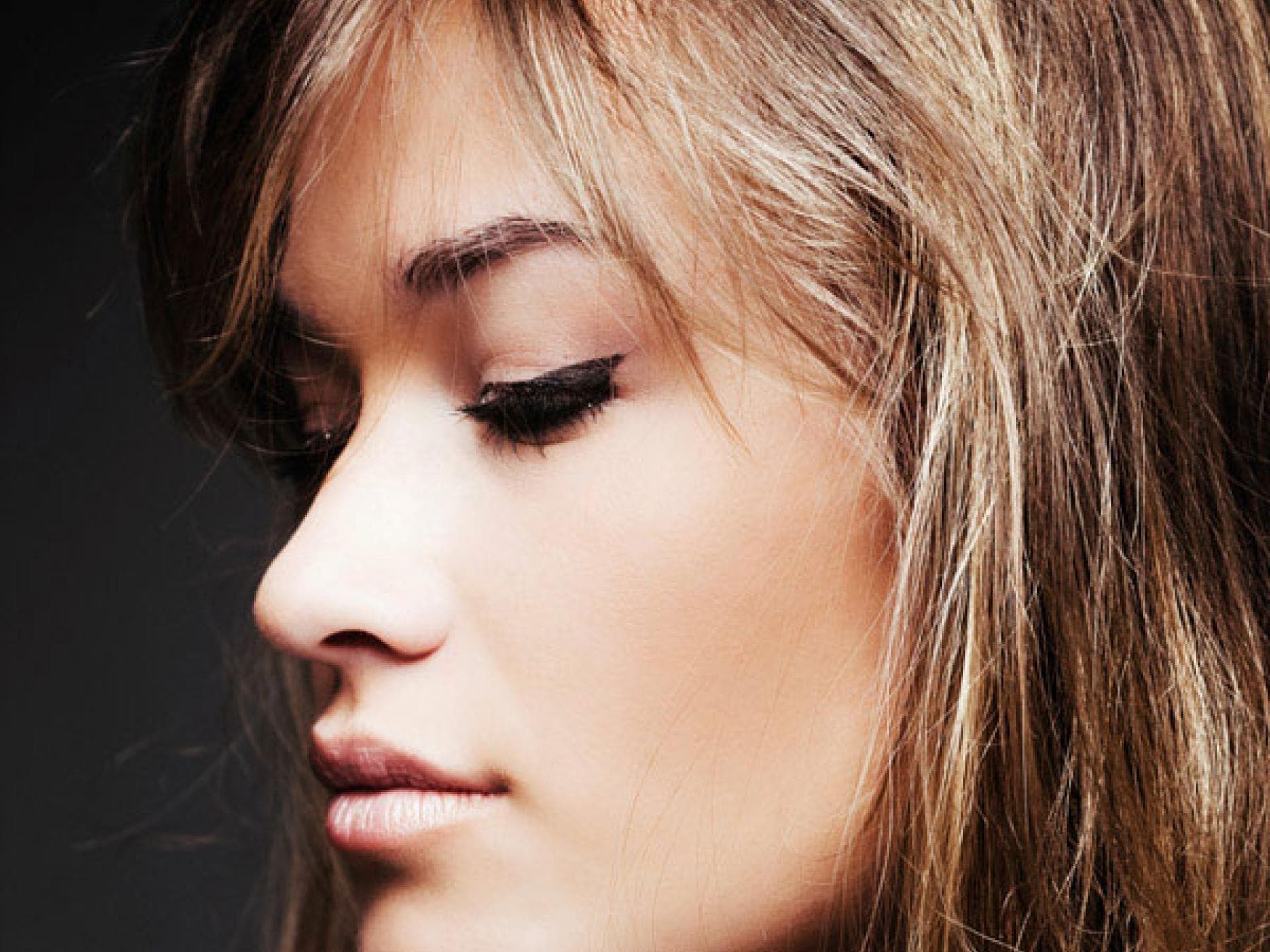 Haarpflege für Mützen-Frisuren