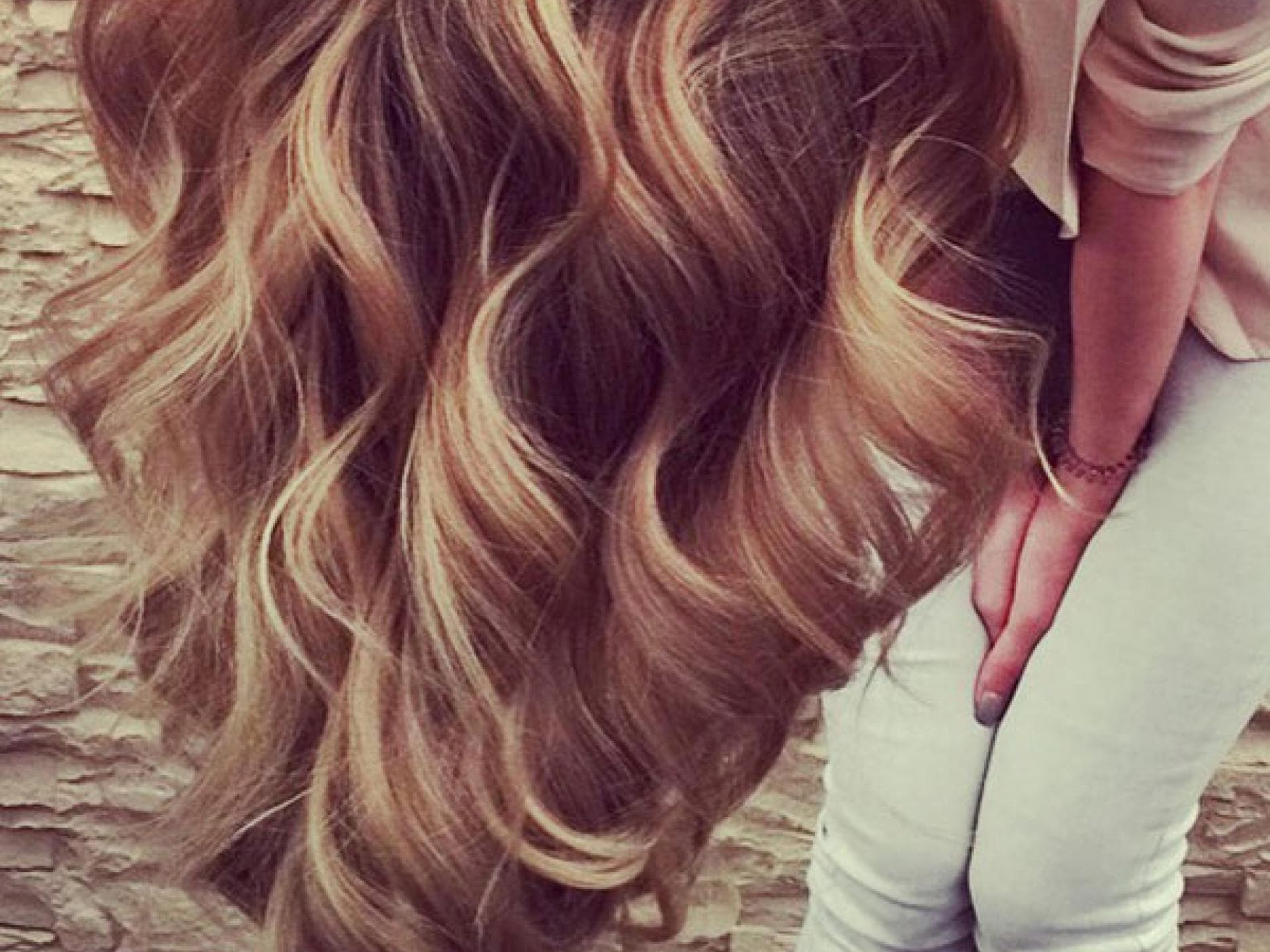 Zerstörte Frisur durch Mützen