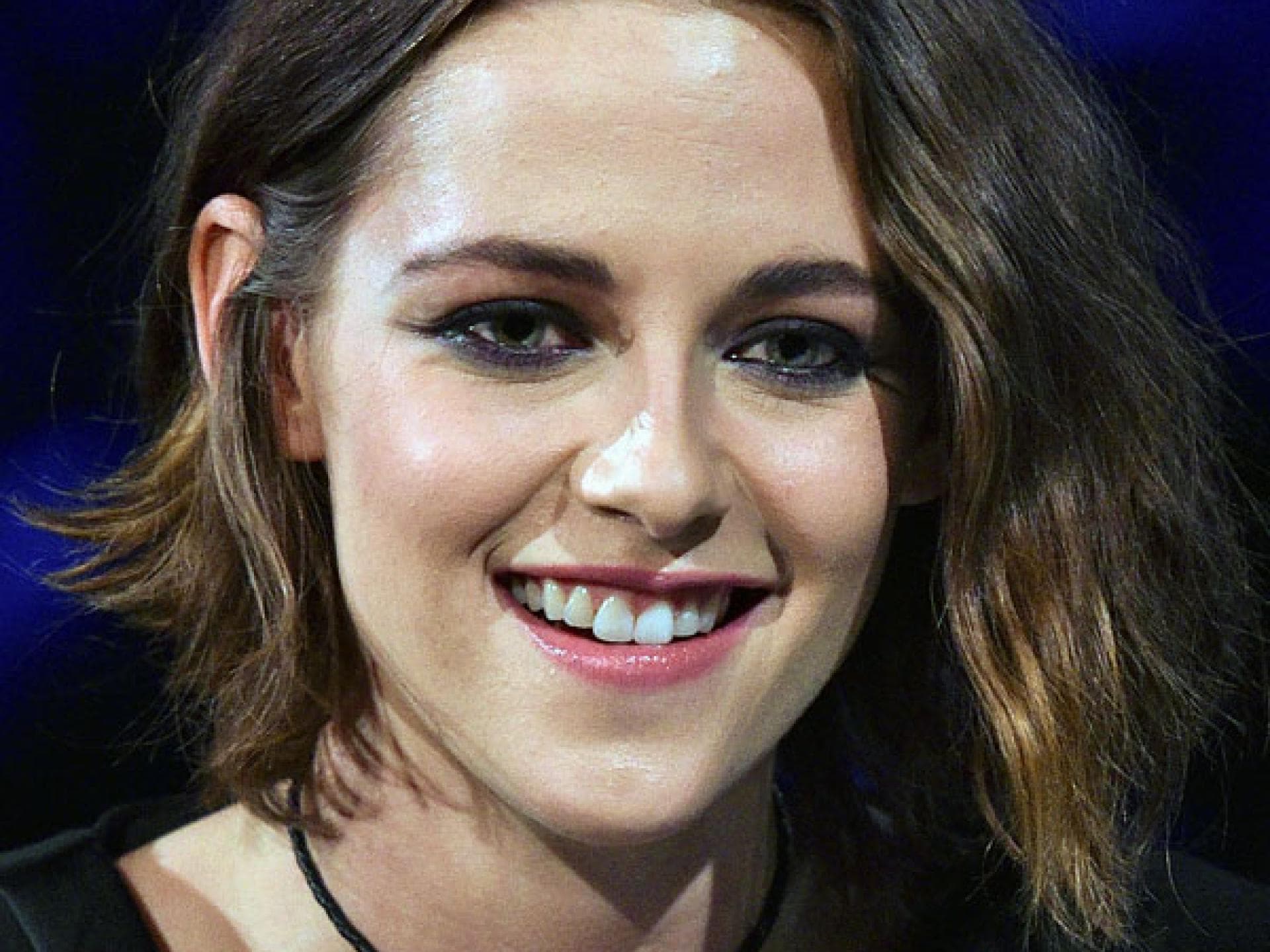 Kristen Stewart mit schulterlangen Haaren Kristen Stewart mit schulterlangen Haaren
