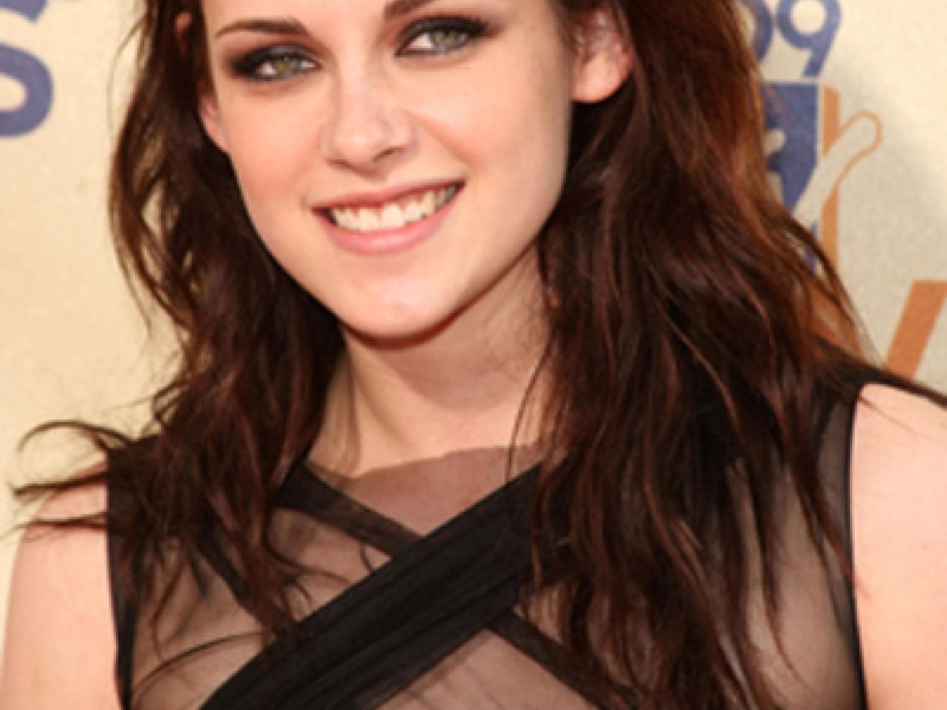 Herzförmige Gesichtsform wie Kristen Stewart Herzförmige Gesichtsform wie Kristen Stewart