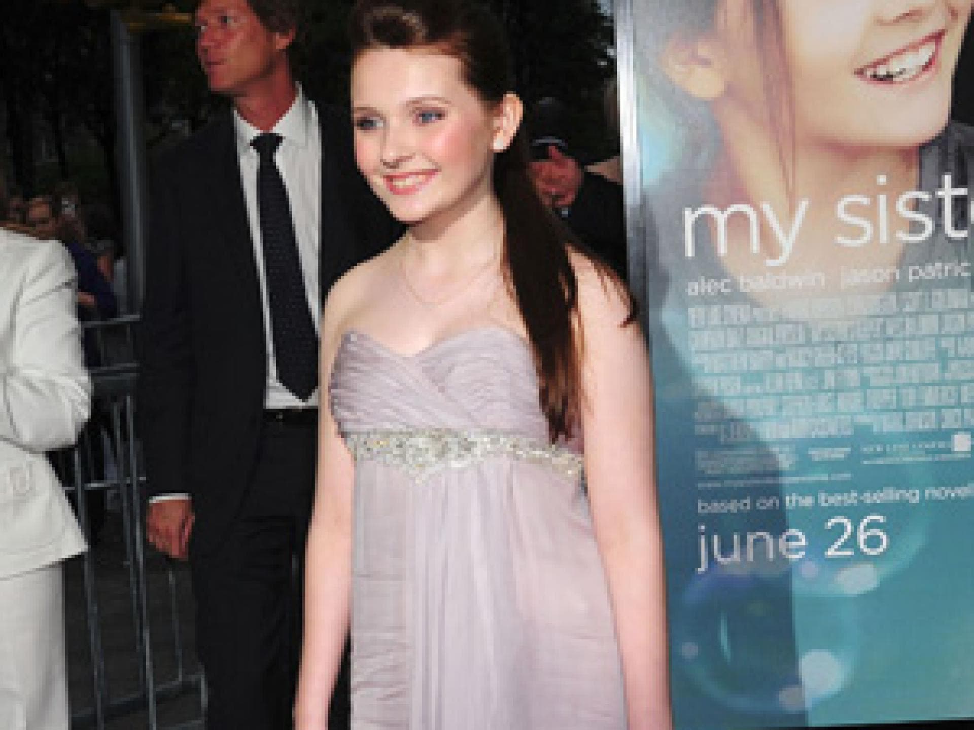 Abigail Breslin im Nude-Kleid