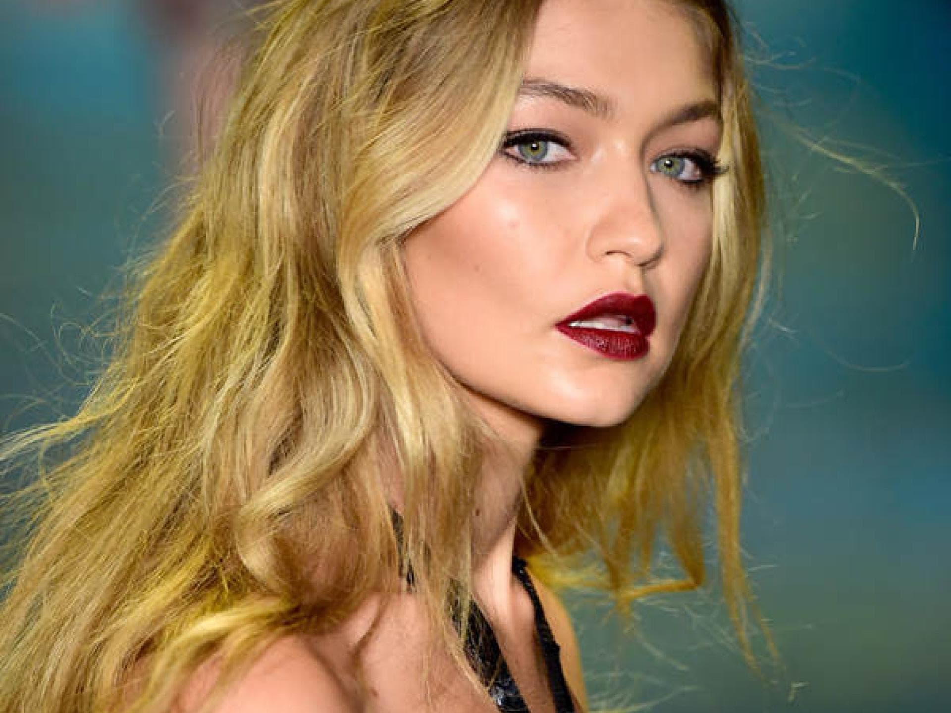 Gigi Hadid: Fishgape