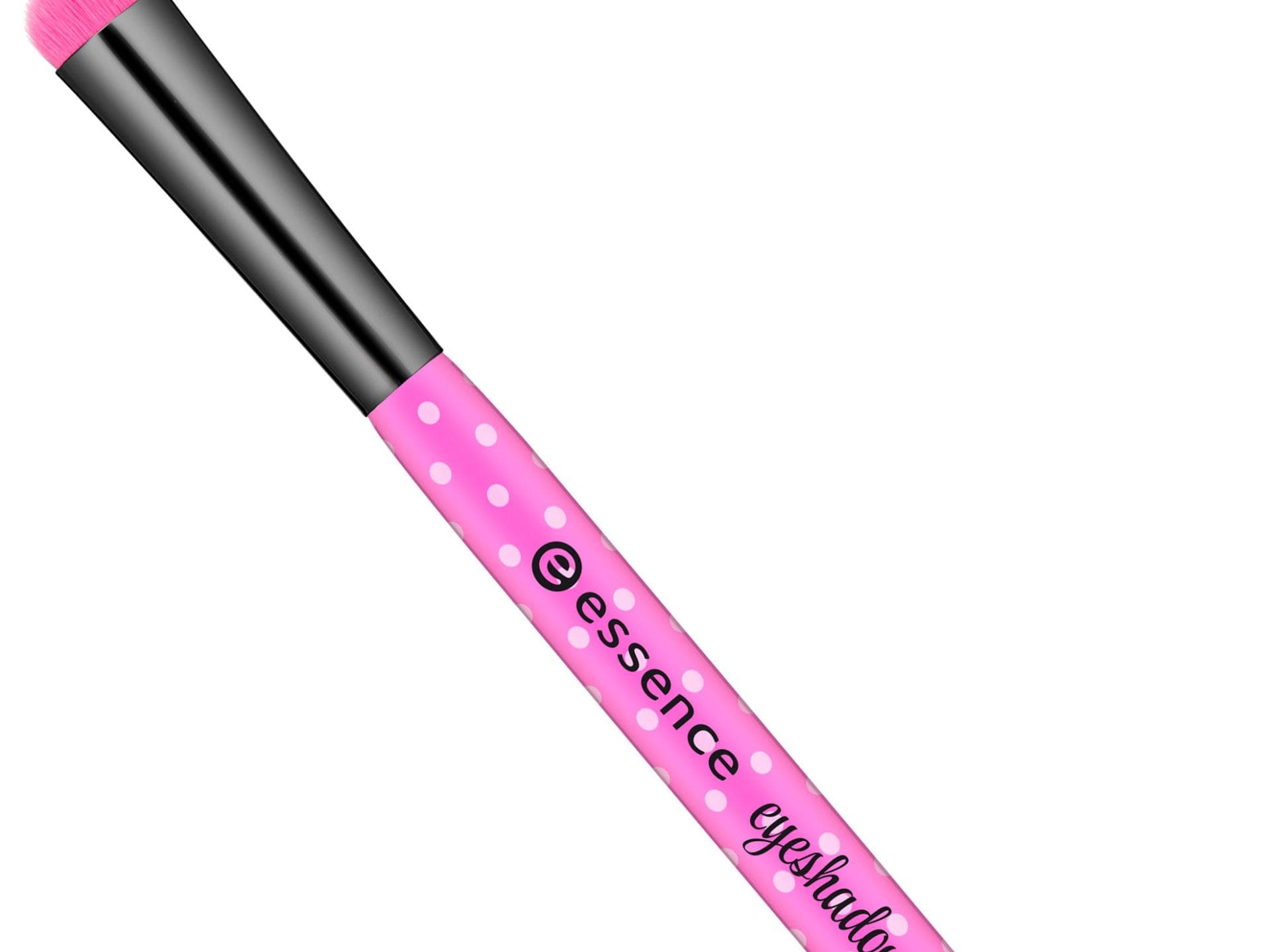 essence eyeshadow blender brush