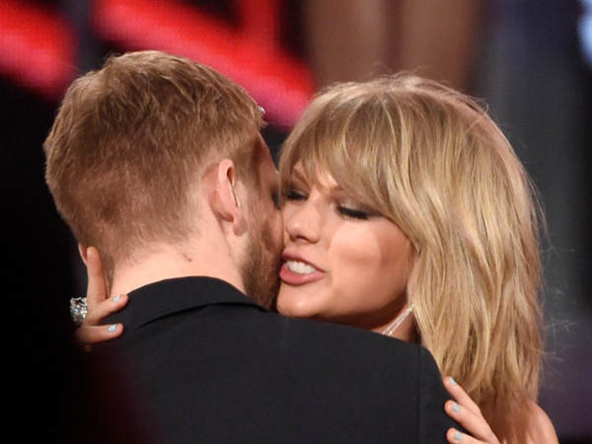 Sie können die Finger nicht voneinander lassen