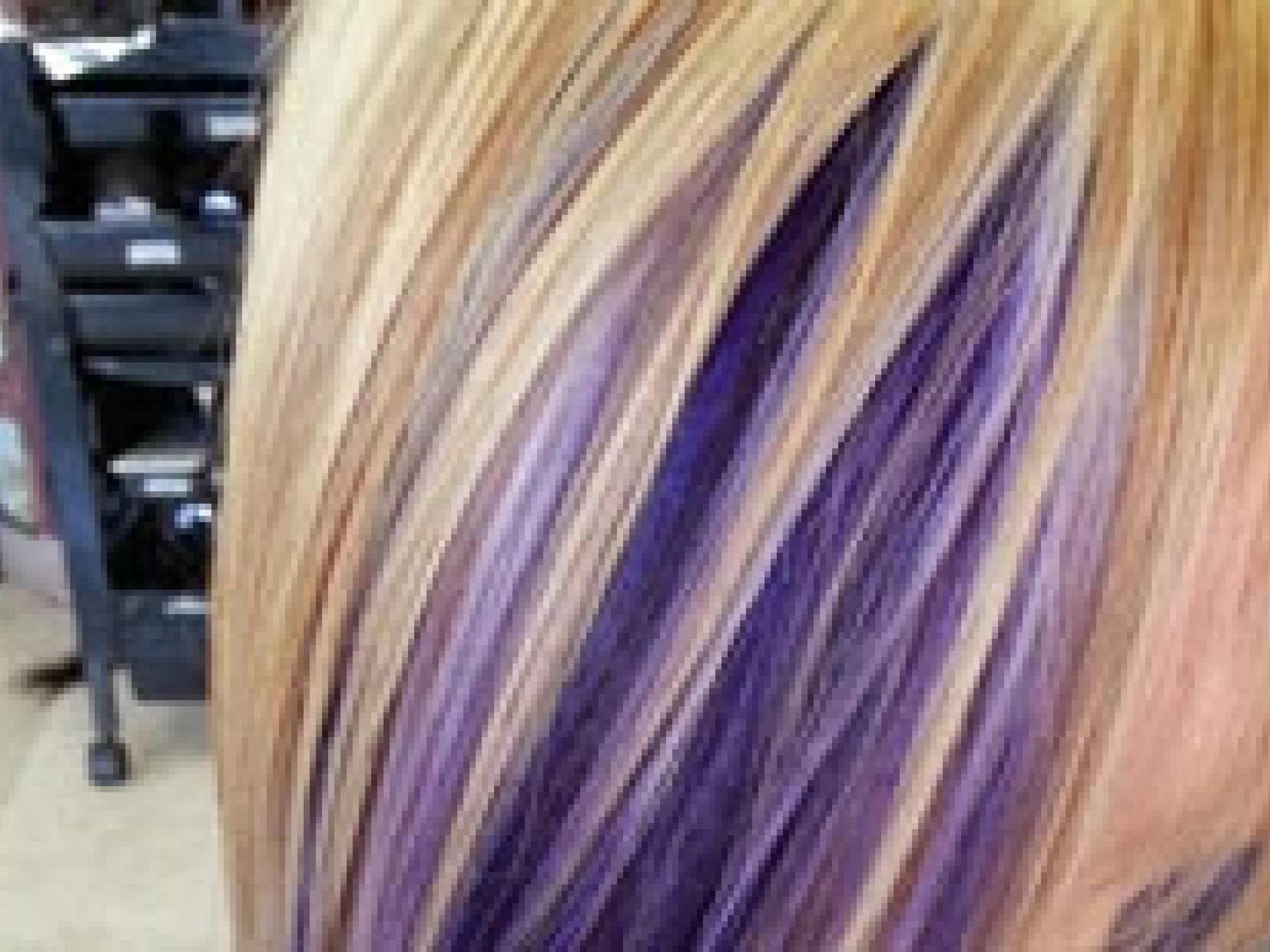 Color Block Hair in Lila Color Block Hair in Lila