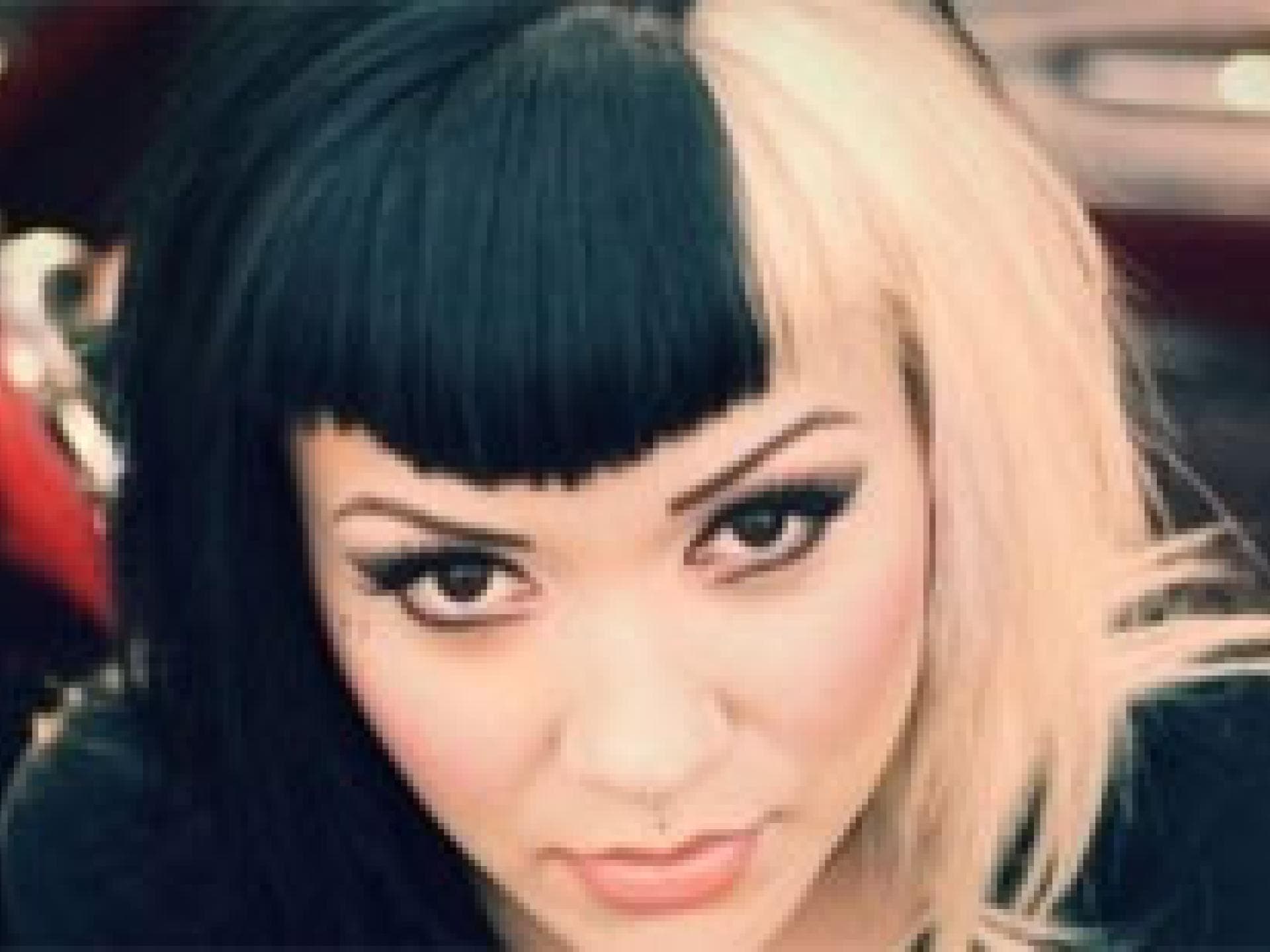 Color Block Hair in Schwarz und Blond