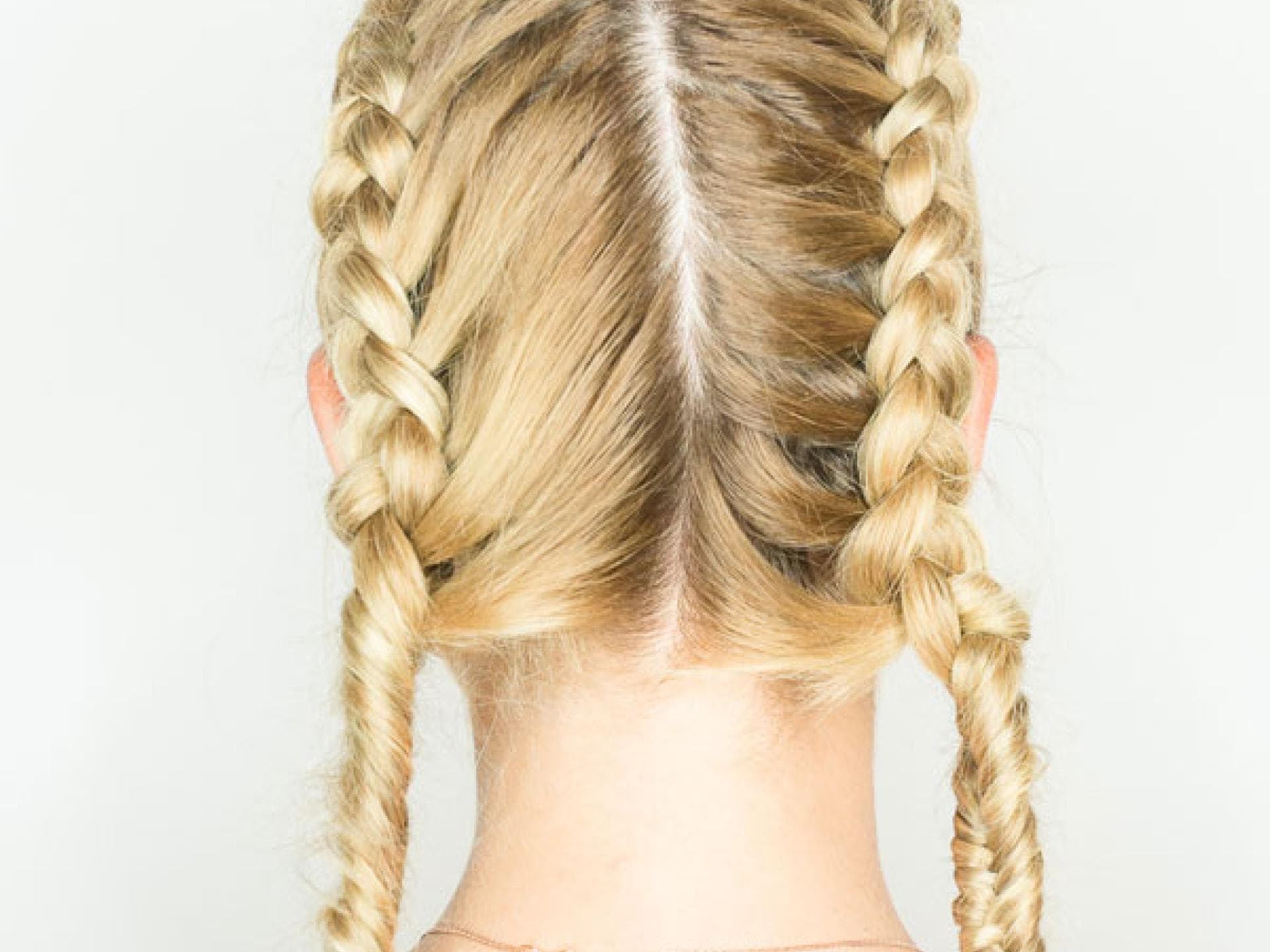 Sommerfrisuren mit Zopfmuster