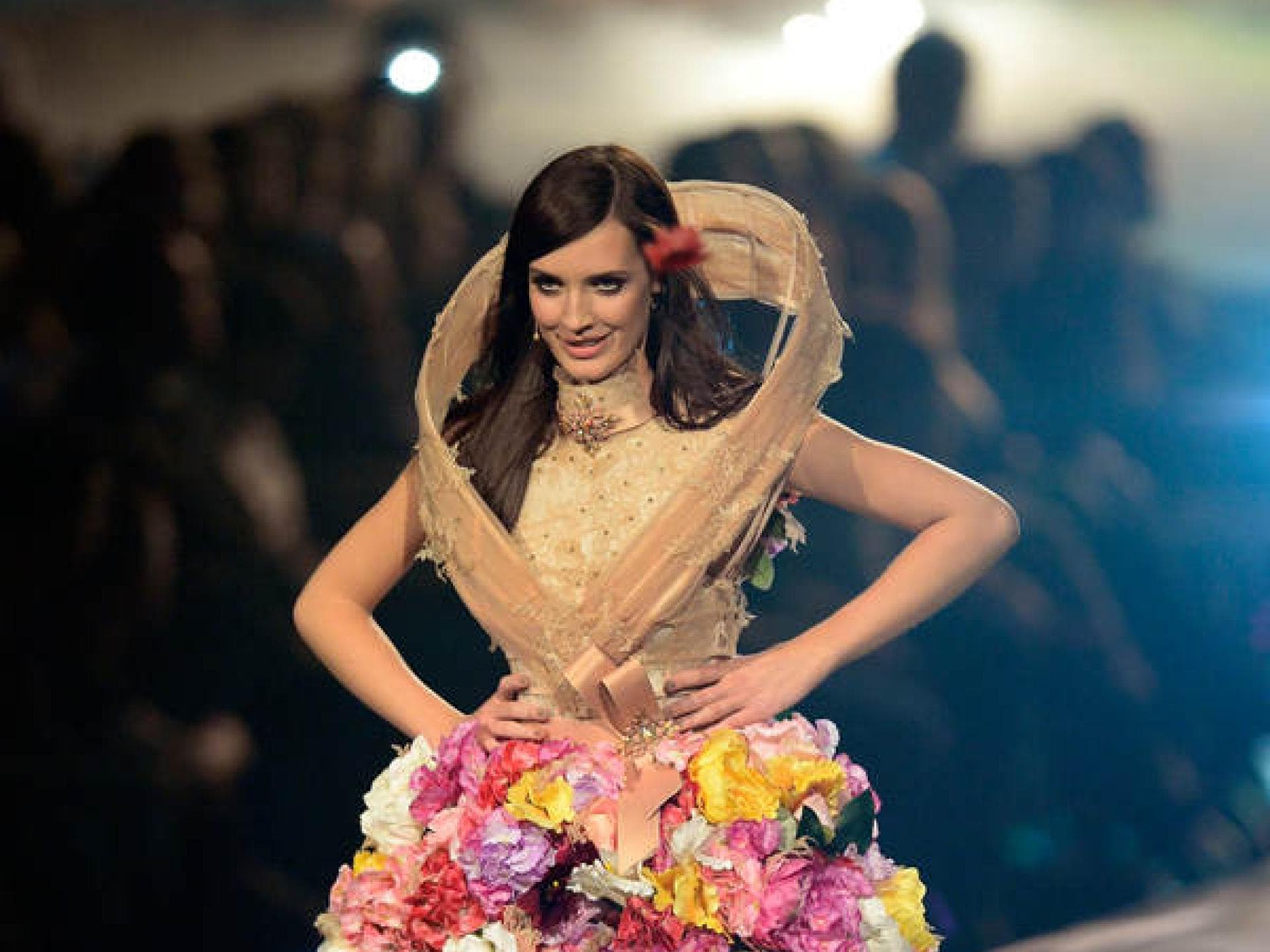 Luise Will im Metall-Gespann