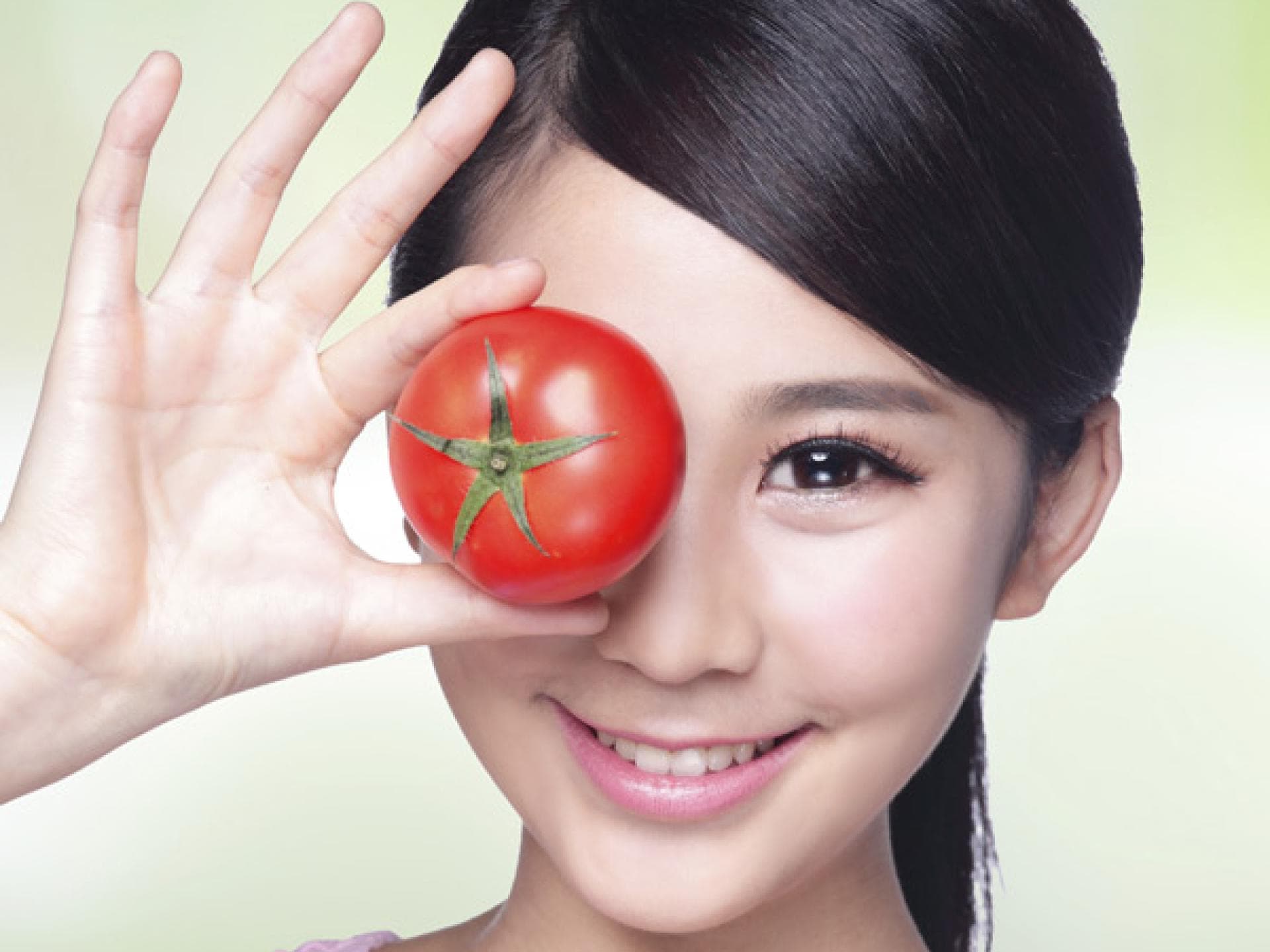 DIY-Peeling mit Tomaten DIY-Peeling mit Tomaten