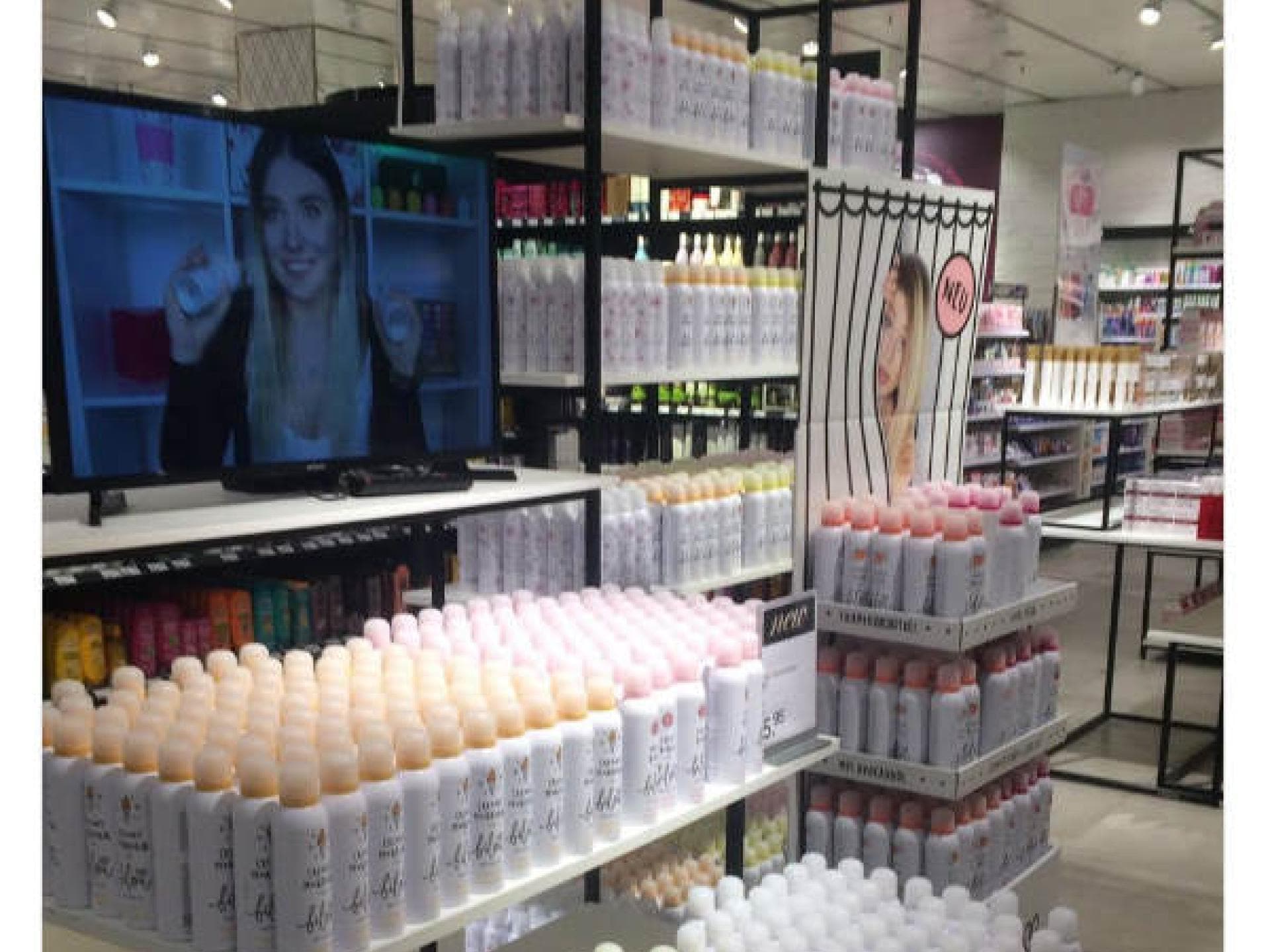 Bilou-Fernseher im Drogeriemarkt