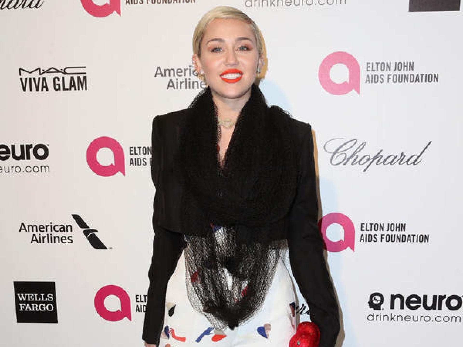 Miley Cyrus: Oscar 2015 Elton John Party Miley Cyrus: Oscar 2015 Elton John Party