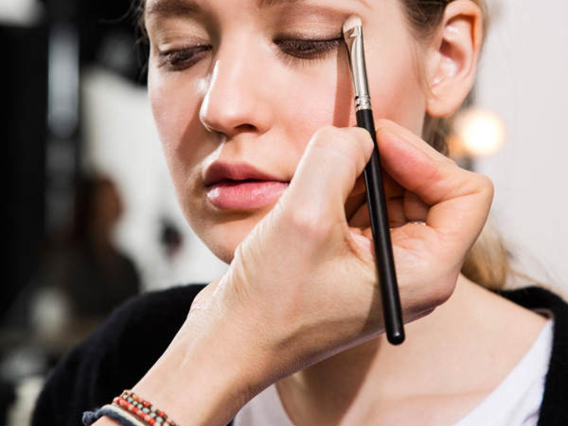 Nude Make-up: Wimpern tuschen