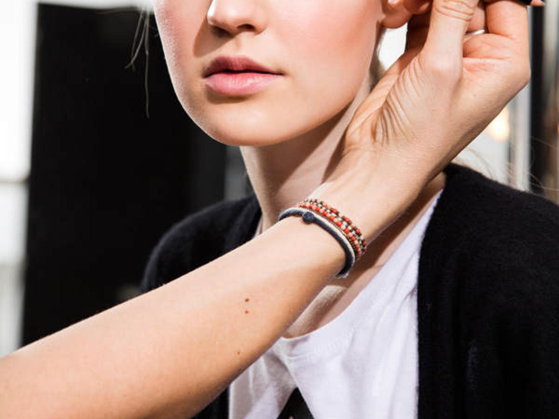 Augenbrauen in Form bringen