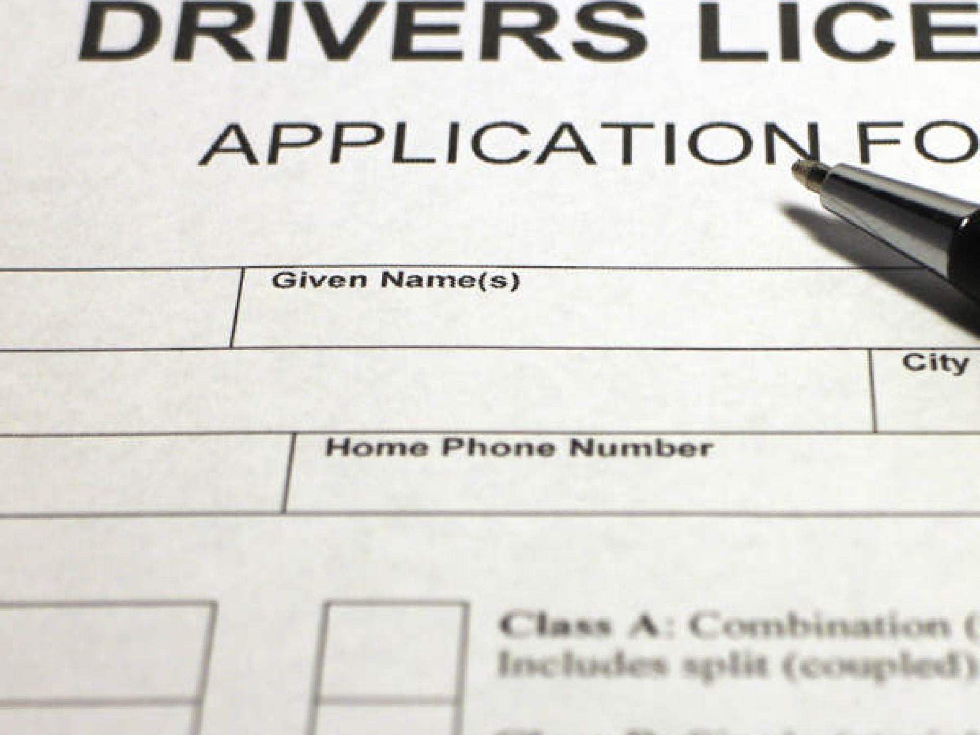 Schritt 2: Antrag auf Erteilung einer Fahrerlaubnis Schritt 2: Antrag auf Erteilung einer Fahrerlaubnis