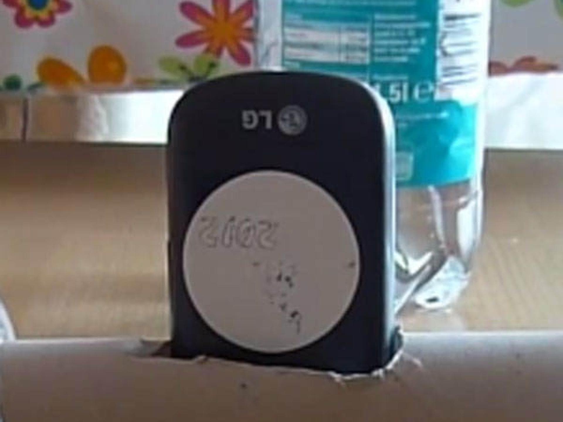 Life Hack: Lautsprecher aus Pappe und Bechern