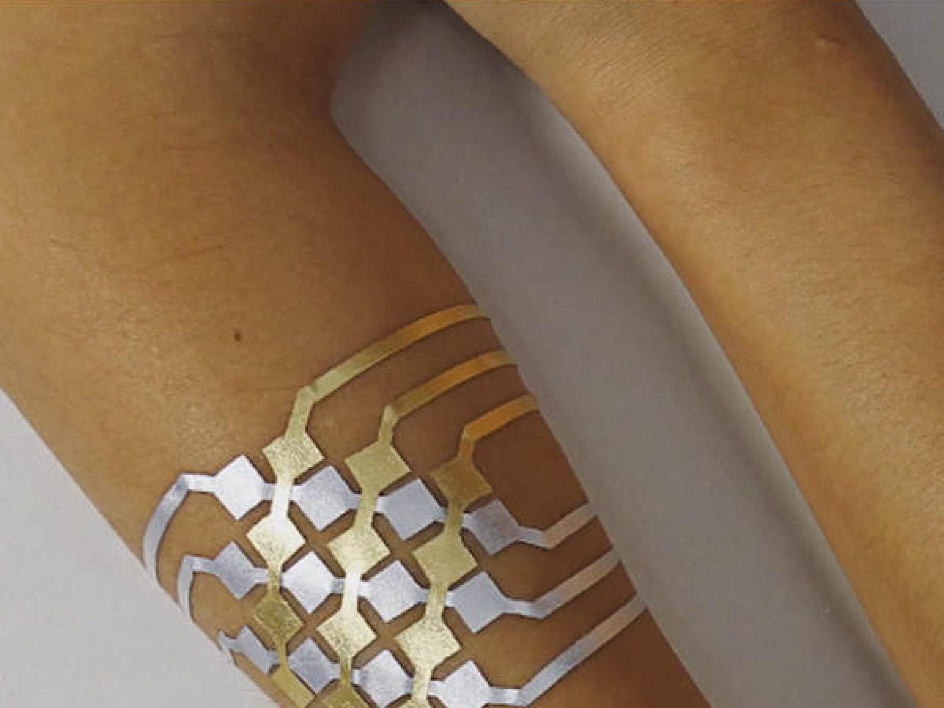 Mit diesen Tattoos kannst du dein Handy steuern