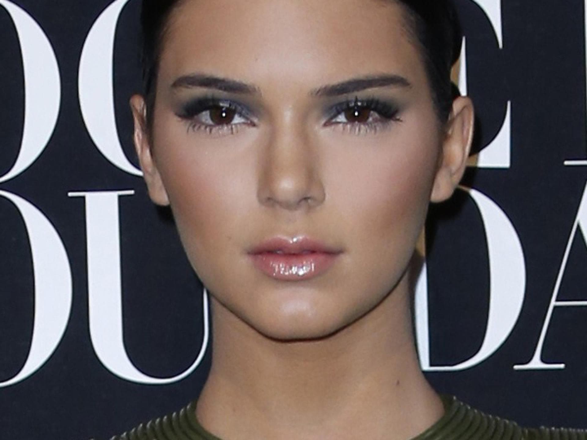 Kendall Jenner mit Smokey Eyes